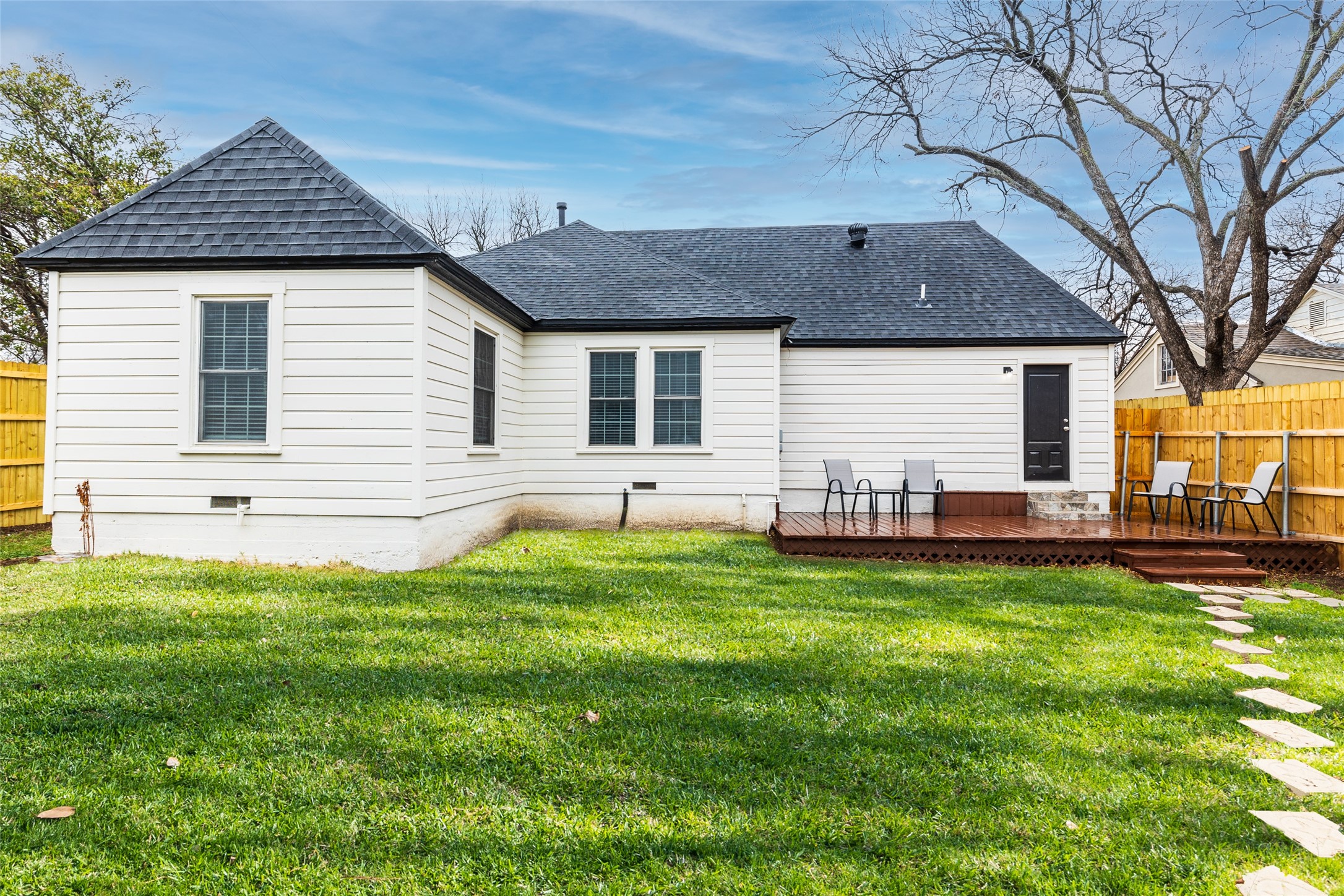 4535 Calmont Avenue Fort Worth TX 76107