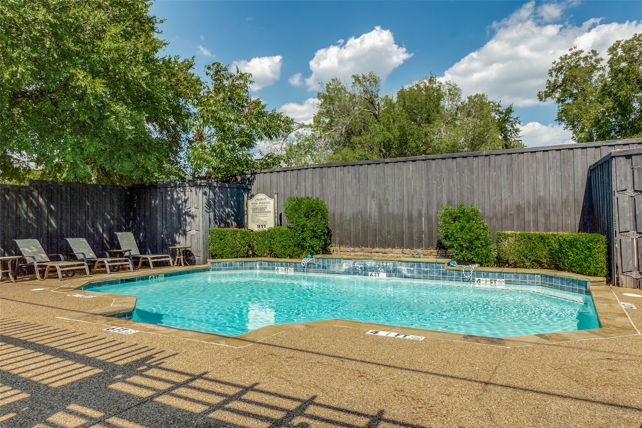 4744 Bradford Drive Dallas TX 75219