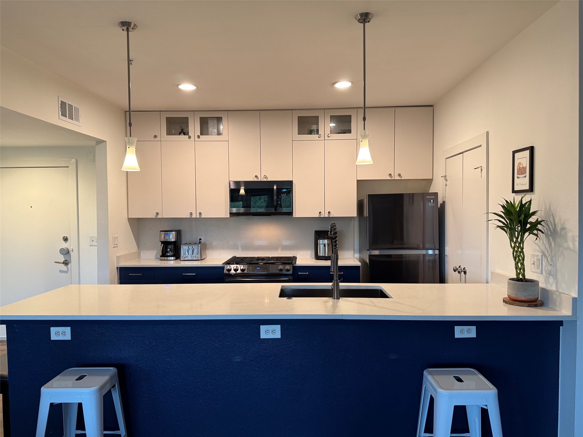 4108 Office Parkway Dallas TX 75204