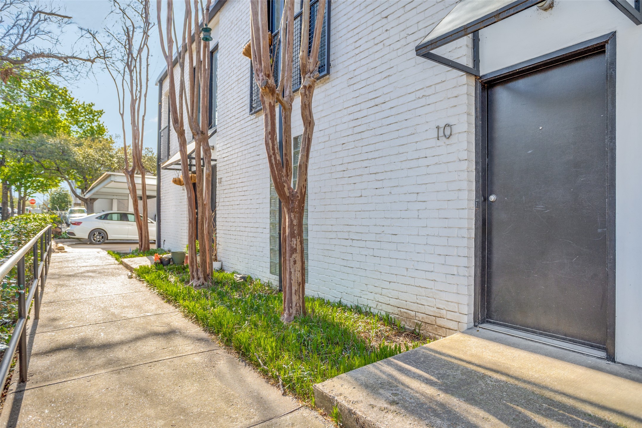 4242 Buena Vista Street Dallas TX 75205