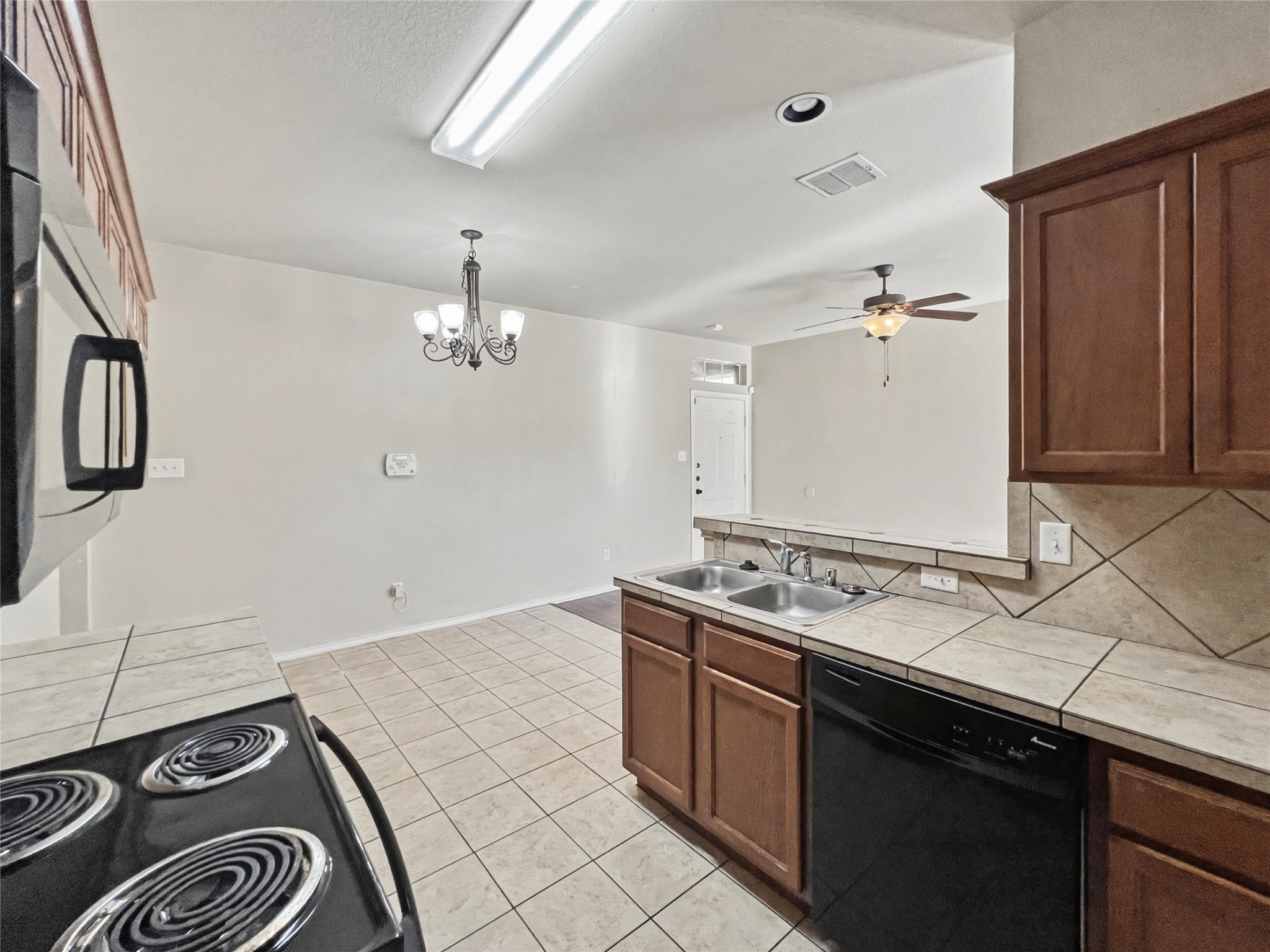 1301 Piedmont Mansfield TX 76063