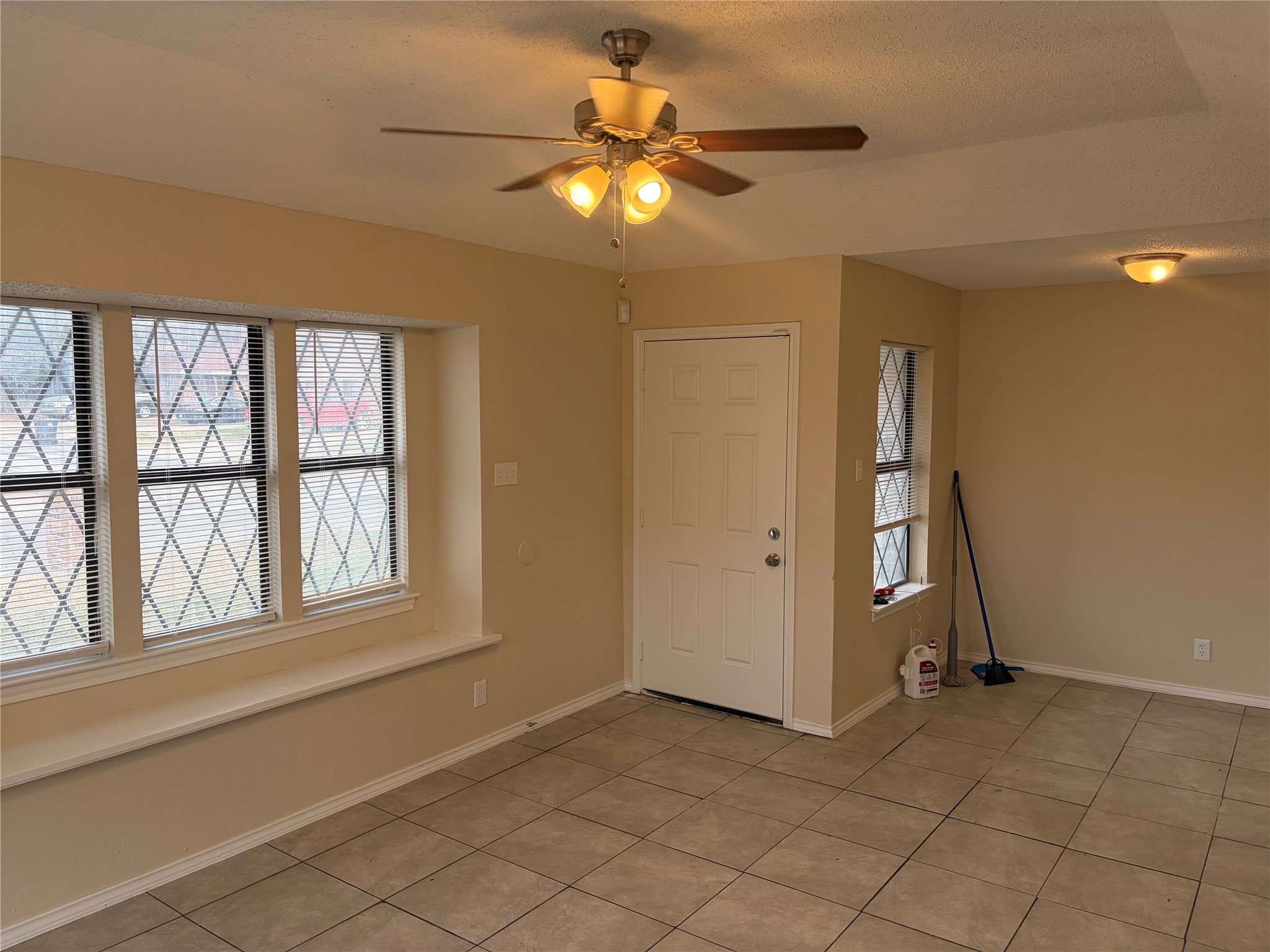 508 Matt Lane Arlington TX 76012