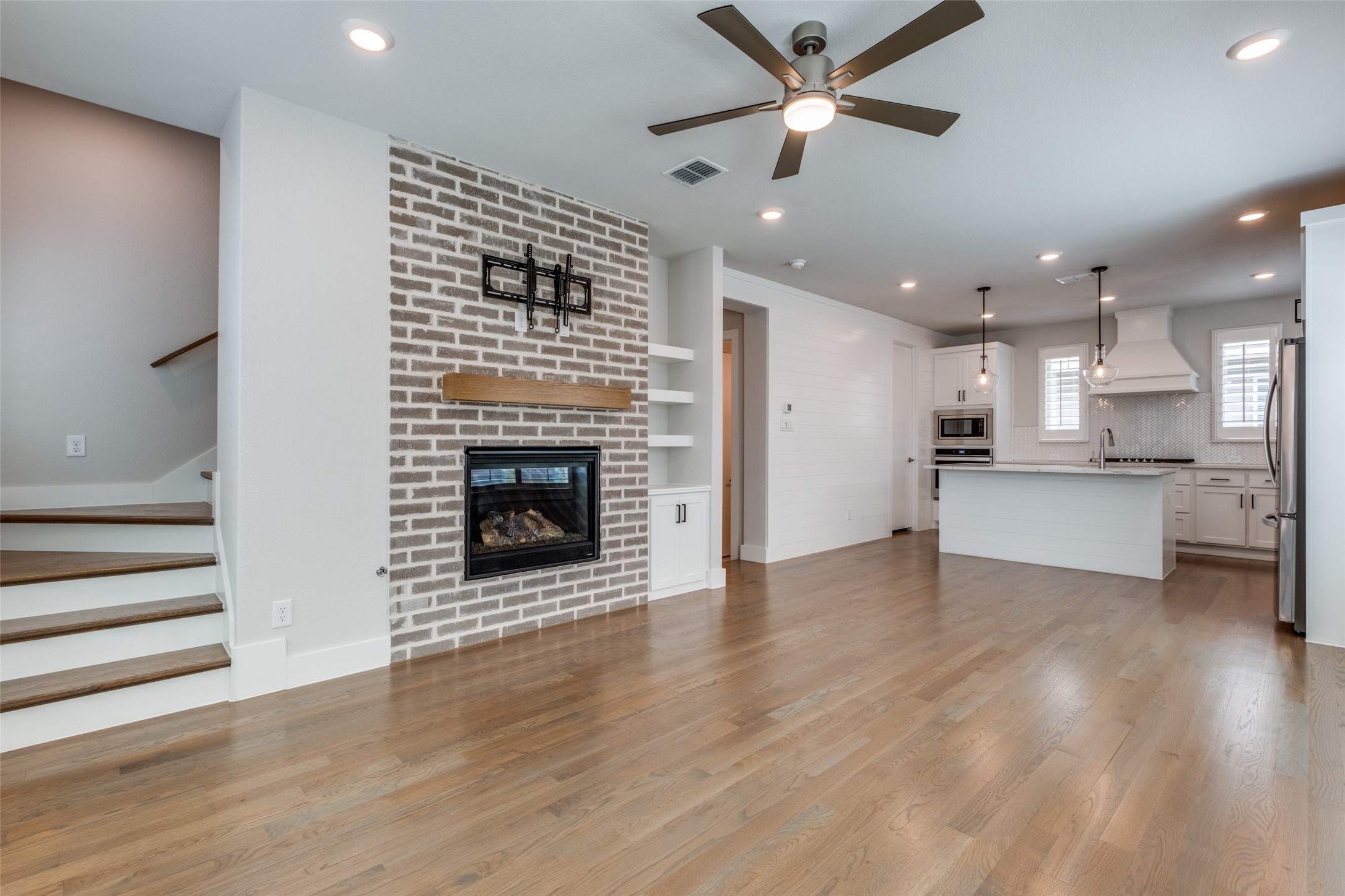 1805 Granite Falls Court Dallas TX 75204