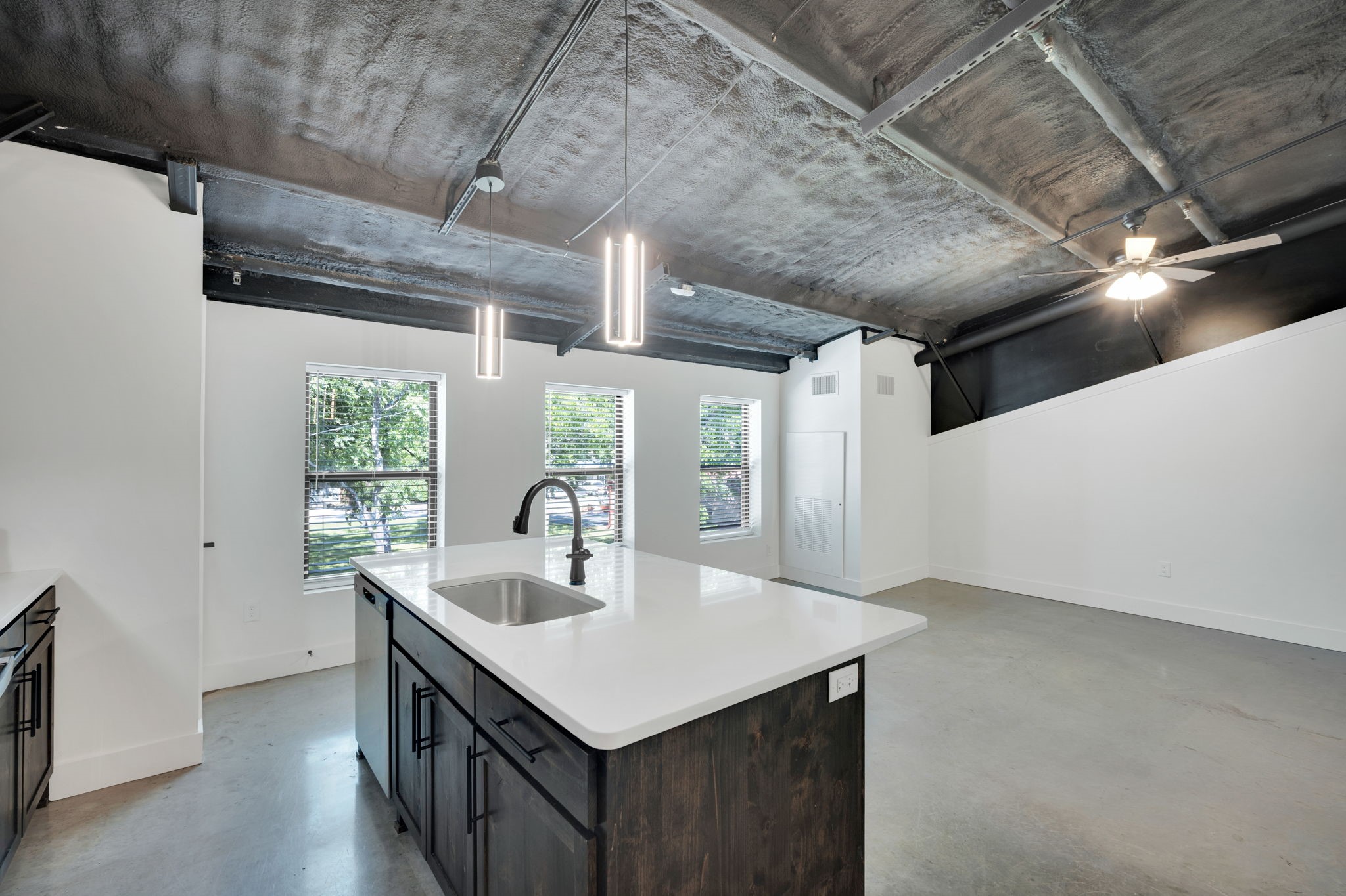 301 W Main Street Midlothian TX 76065