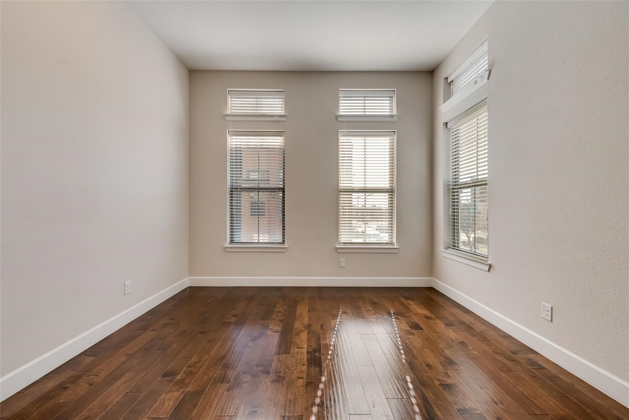 1310 Branchwood Place Dallas TX 75215