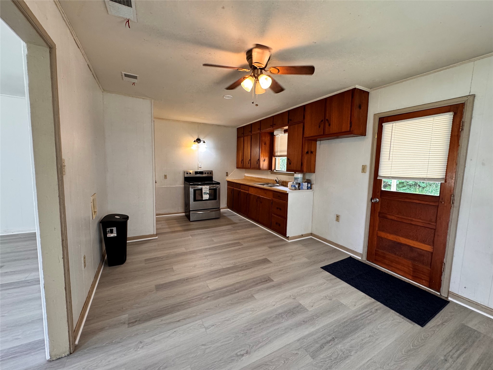 512 S Colorado Street Whitney TX 76692
