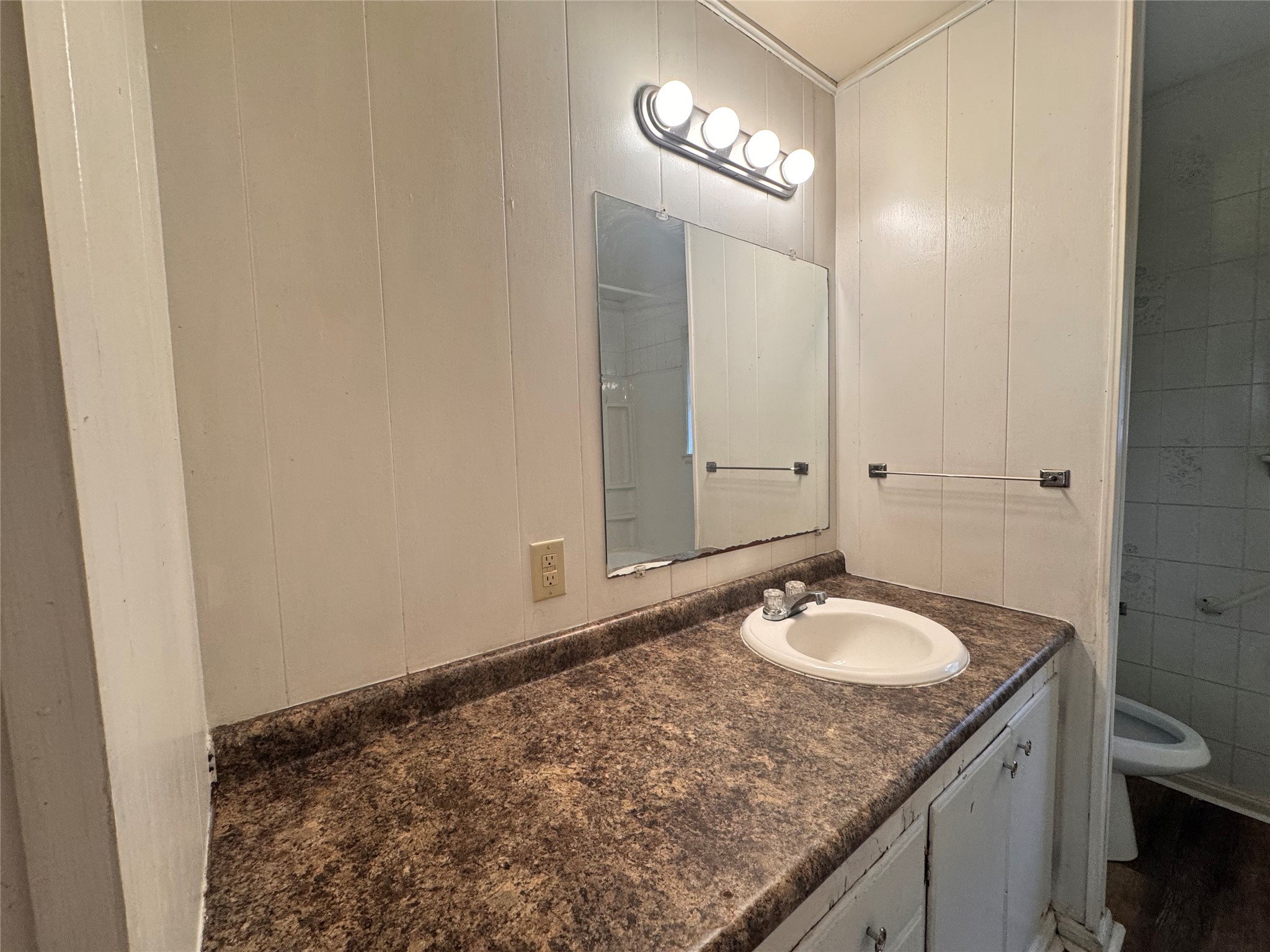 512 S Colorado Street Whitney TX 76692