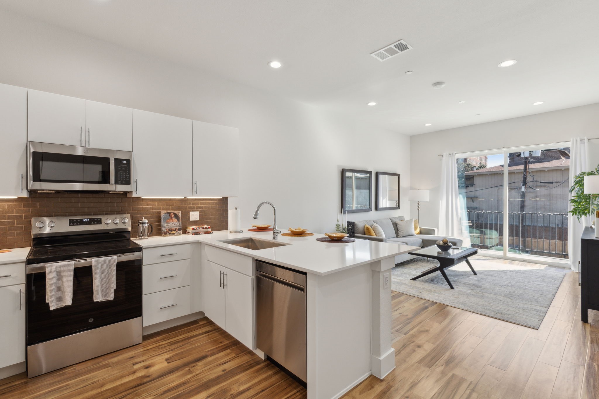 2990 Reagan Street Dallas TX 75219