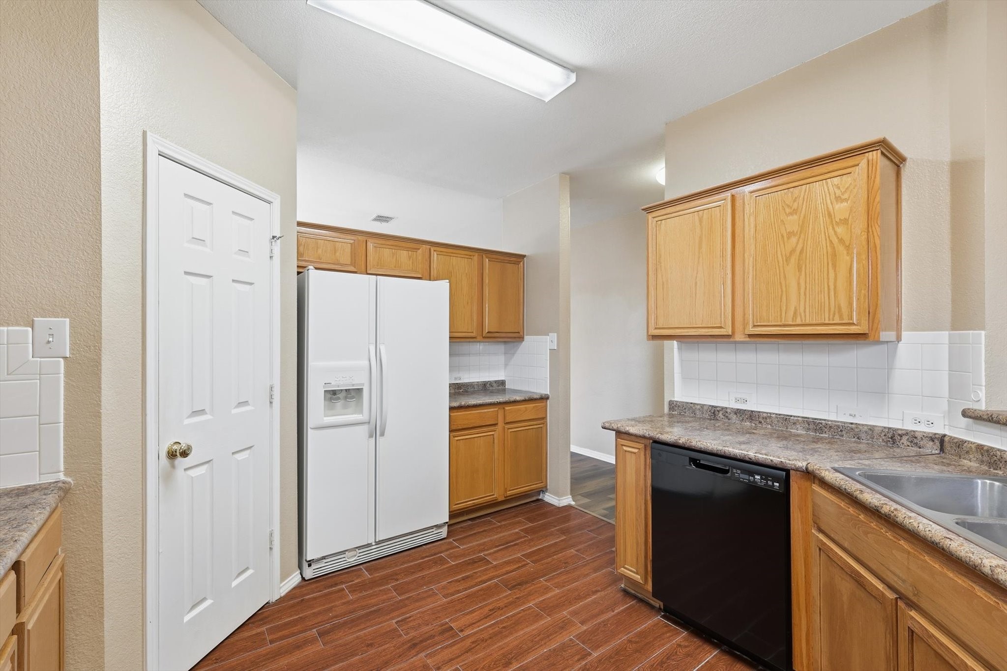 1048 Harriman Drive Saginaw TX 76131