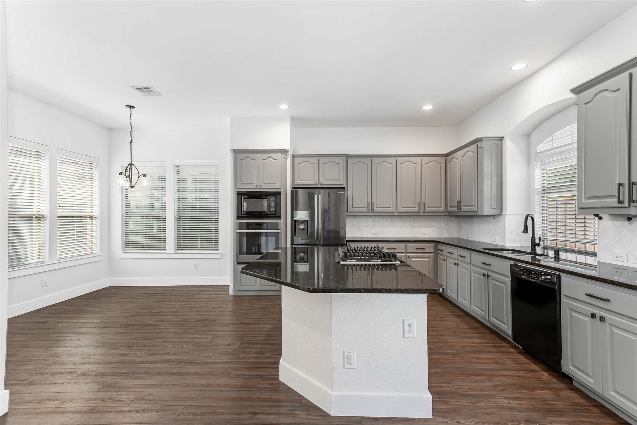 4738 Coyote Trail Dallas TX 75227