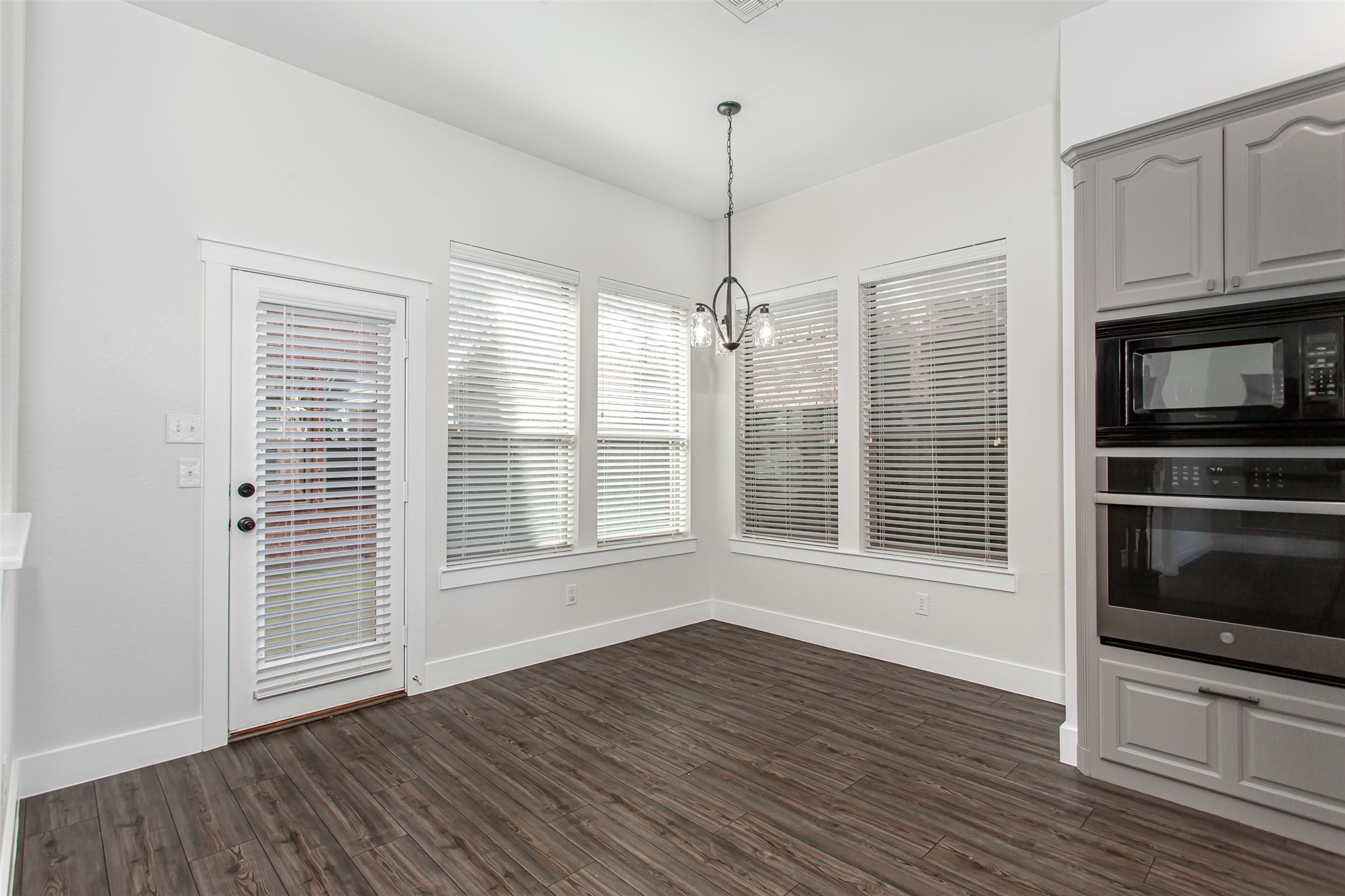 4738 Coyote Trail Dallas TX 75227
