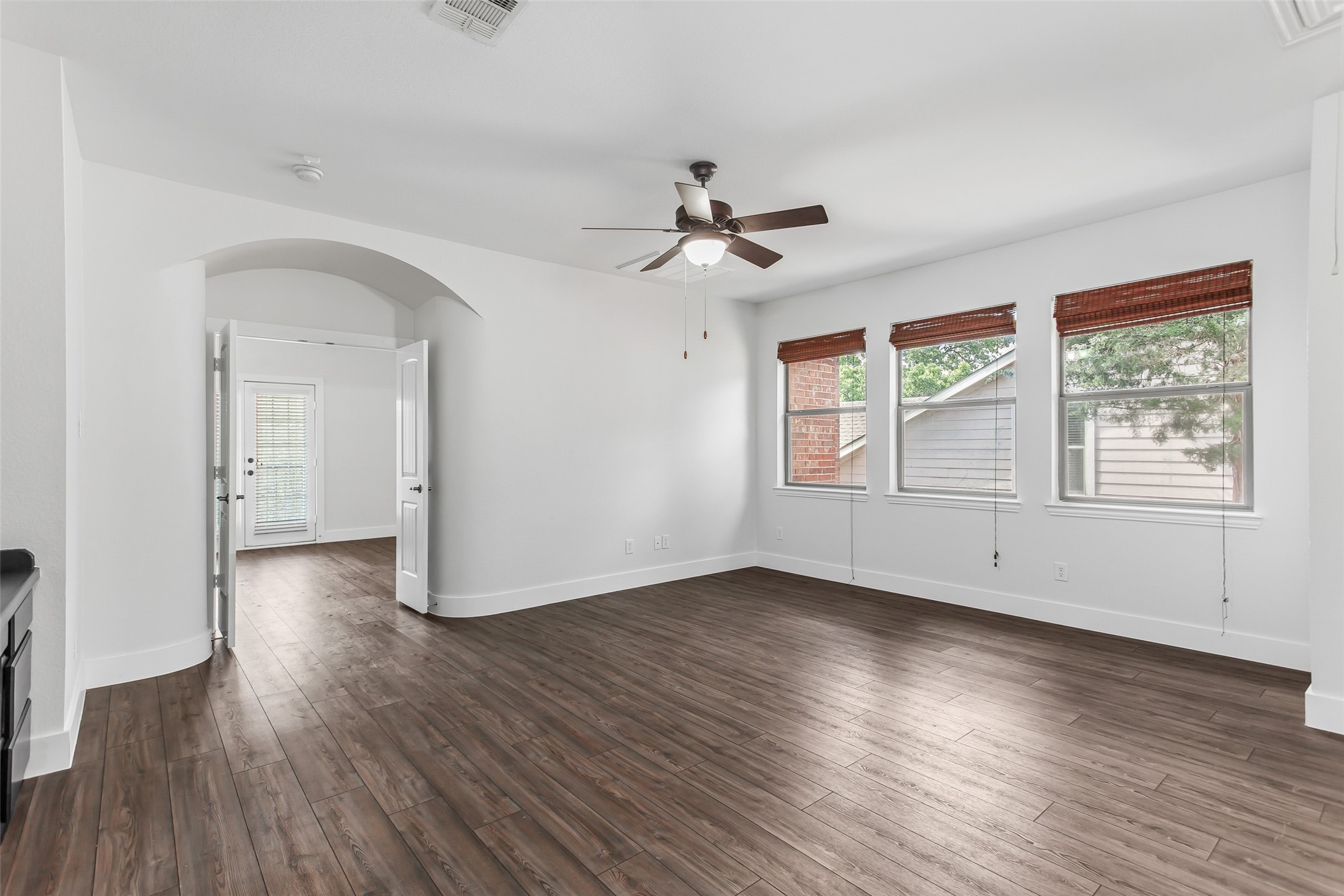 4738 Coyote Trail Dallas TX 75227