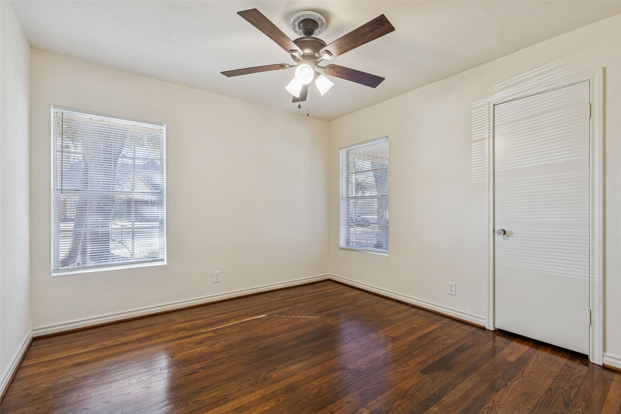 6341 Sudbury Drive Dallas TX 75214
