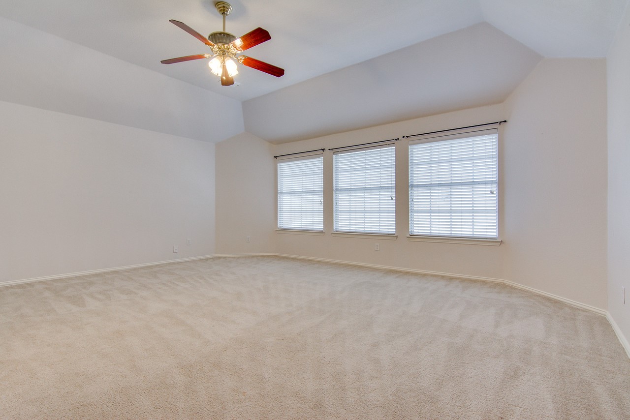 1133 Hillwood Drive Saginaw TX 76179