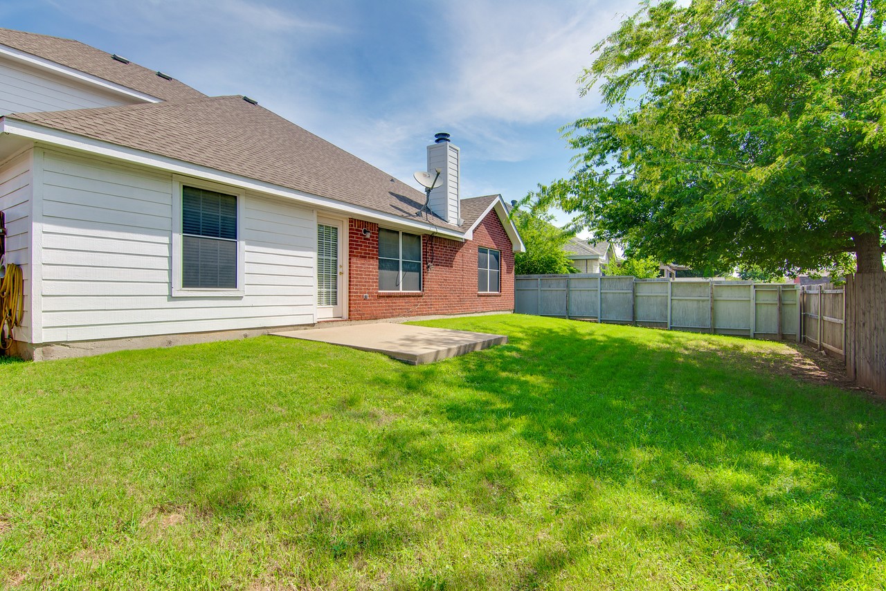 1133 Hillwood Drive Saginaw TX 76179