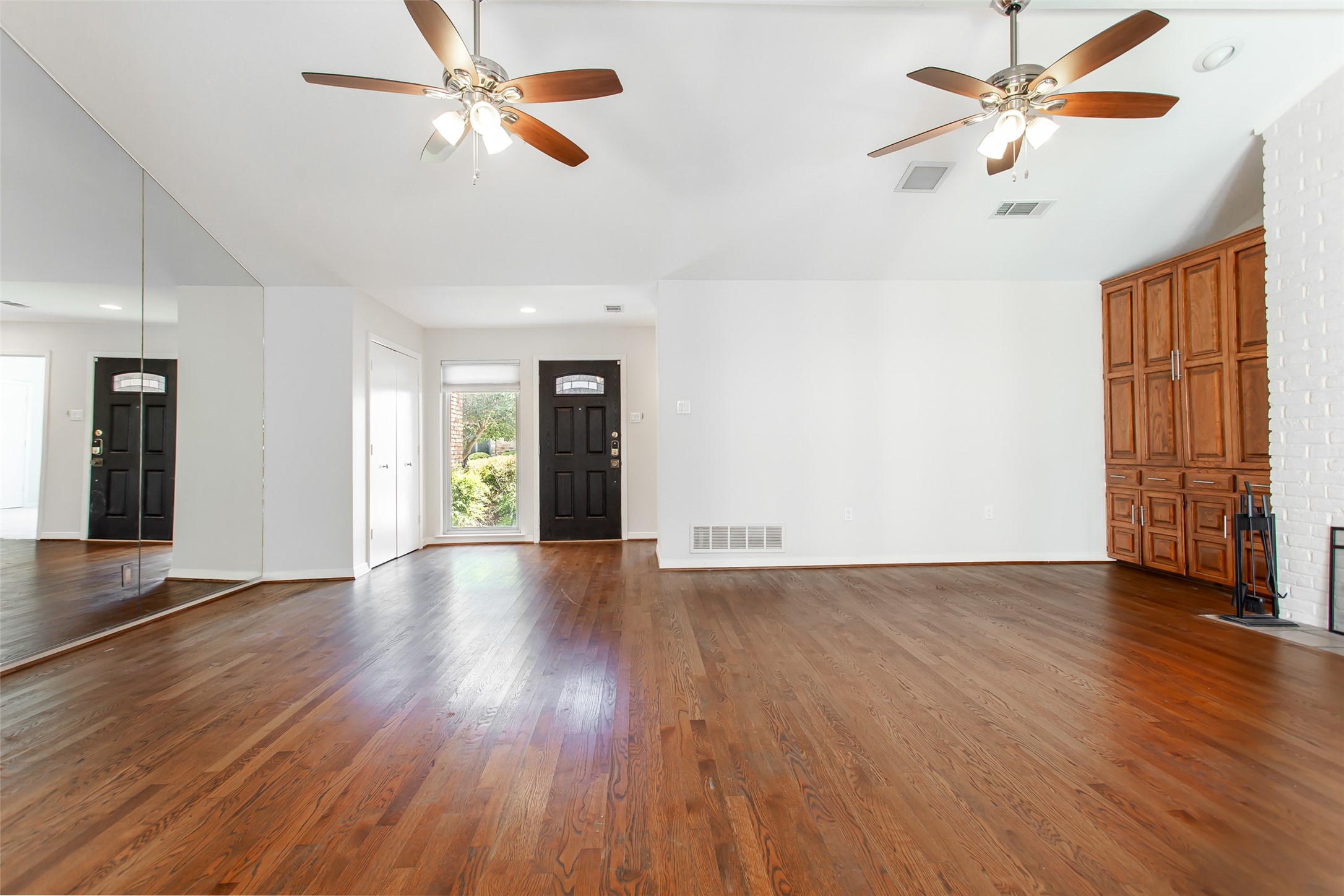 6807 Anglebluff Circle Dallas TX 75248