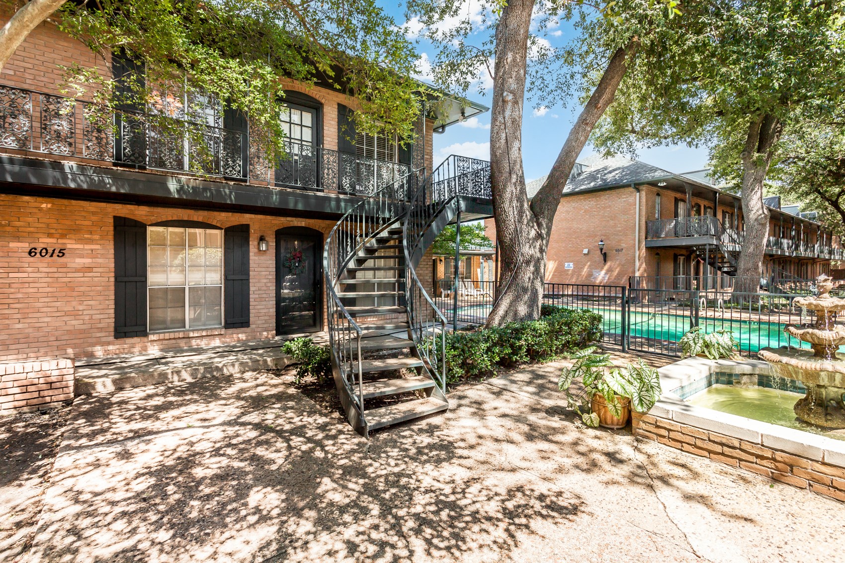 6015 E University Boulevard E Dallas TX 75206