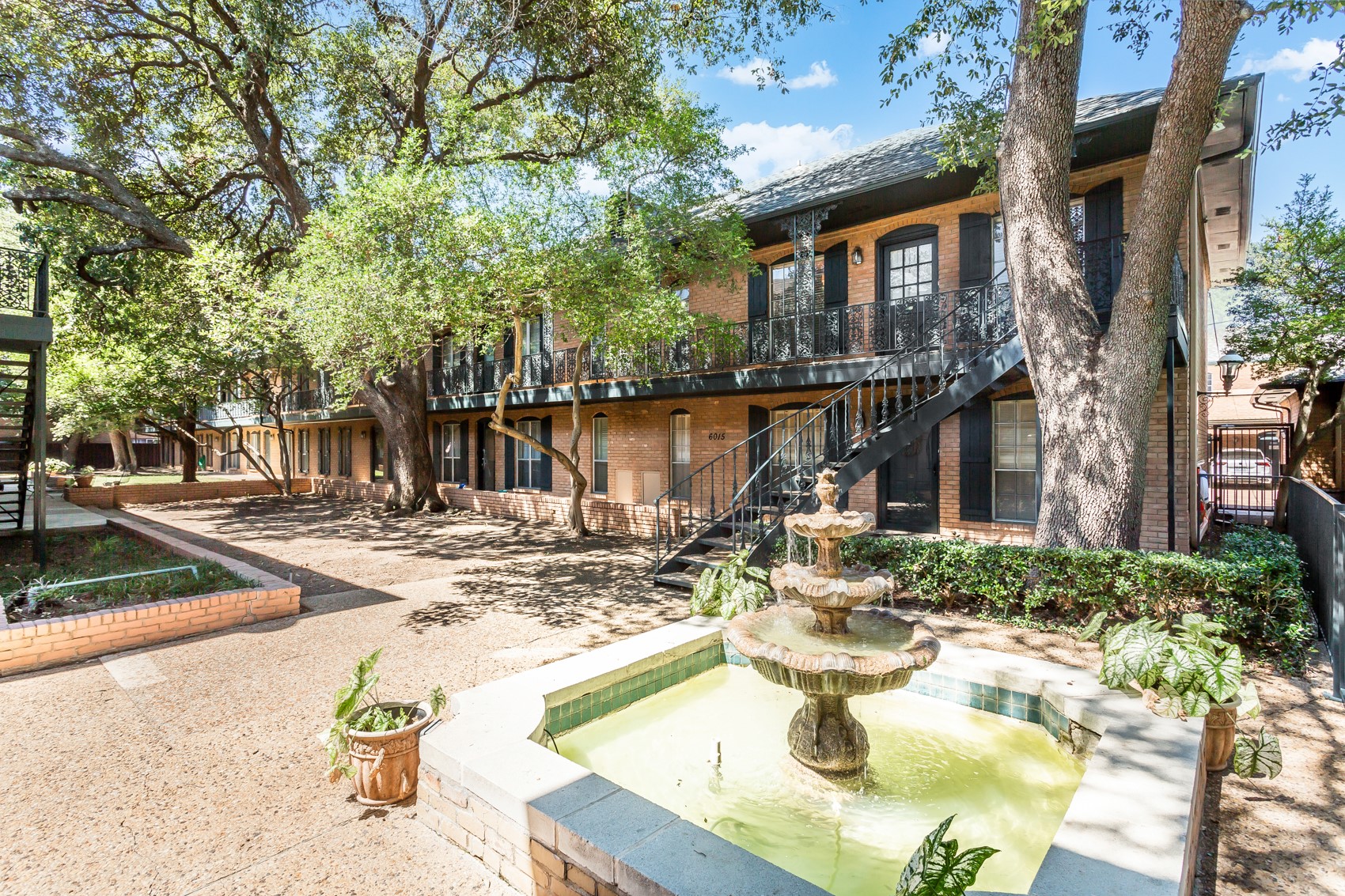 6015 E University Boulevard E Dallas TX 75206