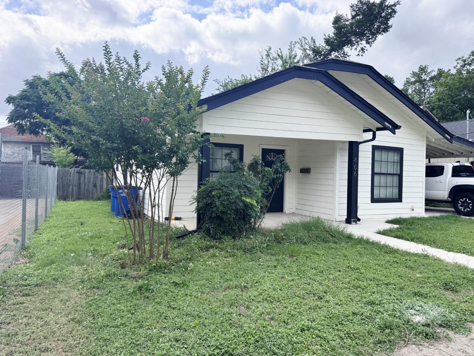 406 Lansing Street Dallas TX 75203