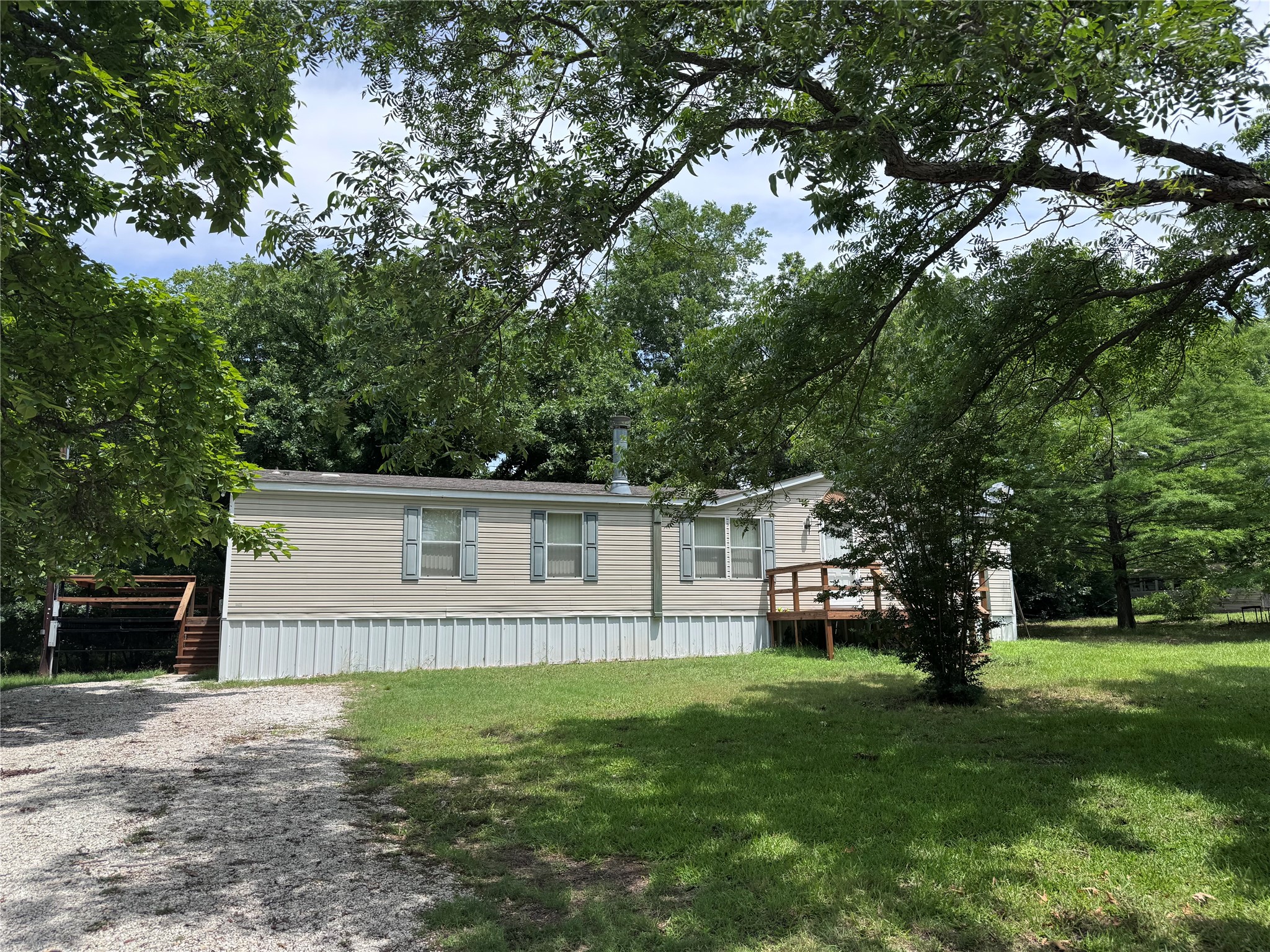 1025 Ira Ward Lane Gainesville TX 76240
