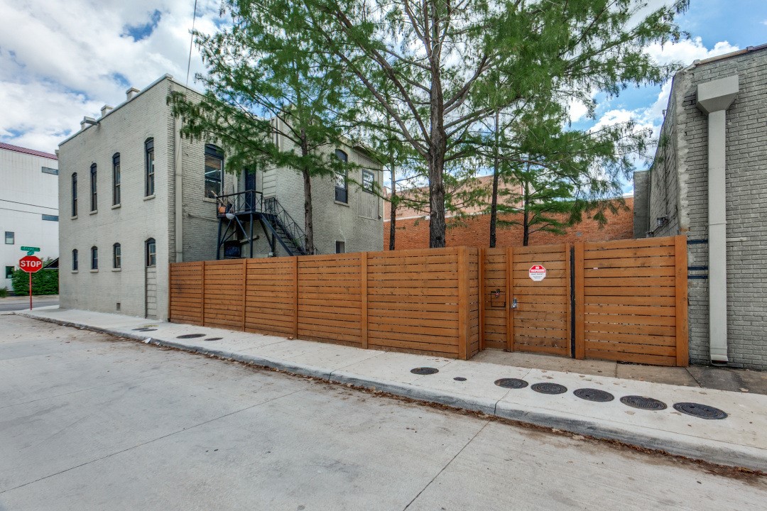 2007 S Ervay Street Dallas TX 75215