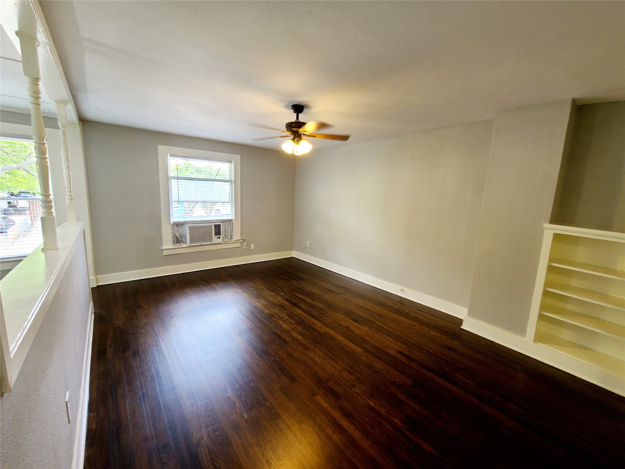5734 Worth Street Dallas TX 75214