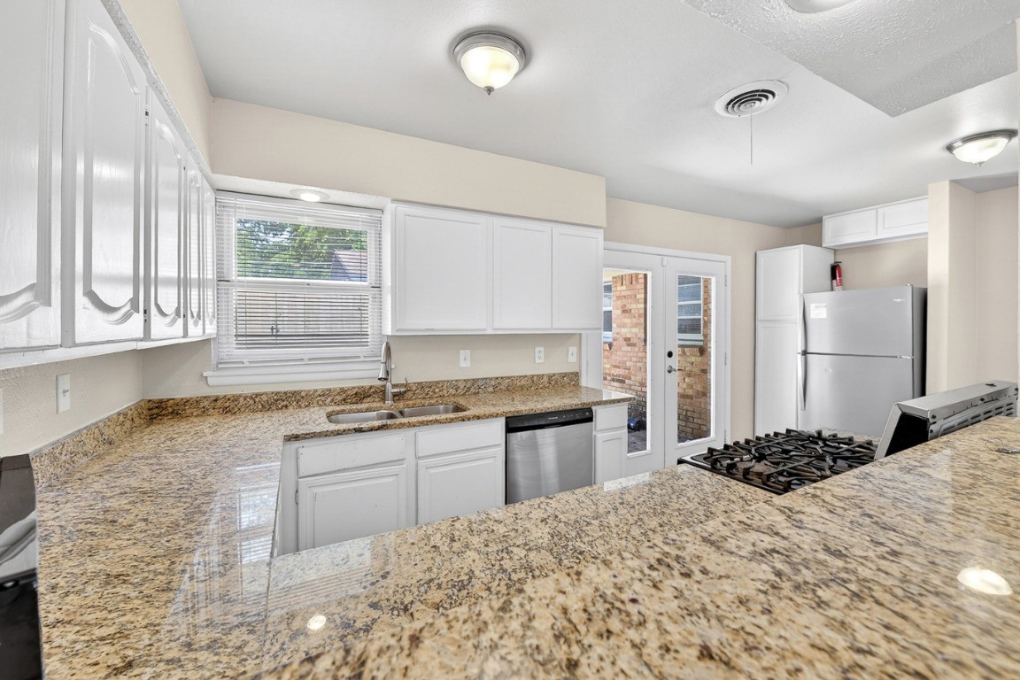 2539 Hillsboro Avenue Dallas TX 75228