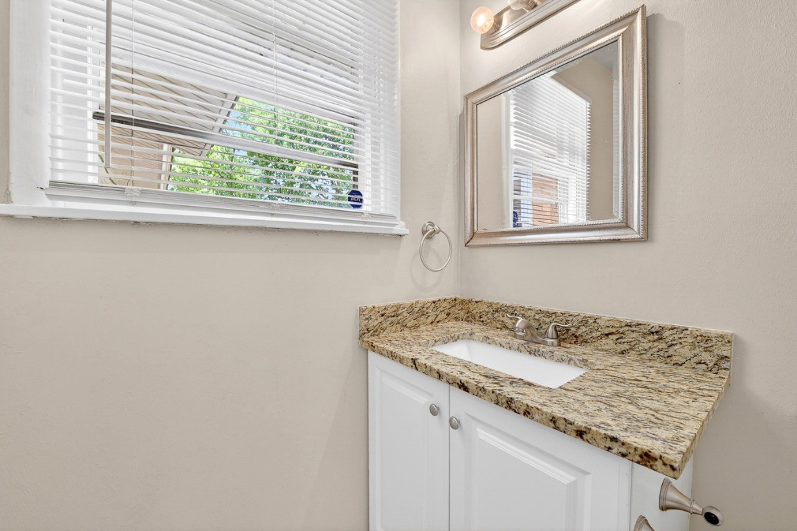 2539 Hillsboro Avenue Dallas TX 75228