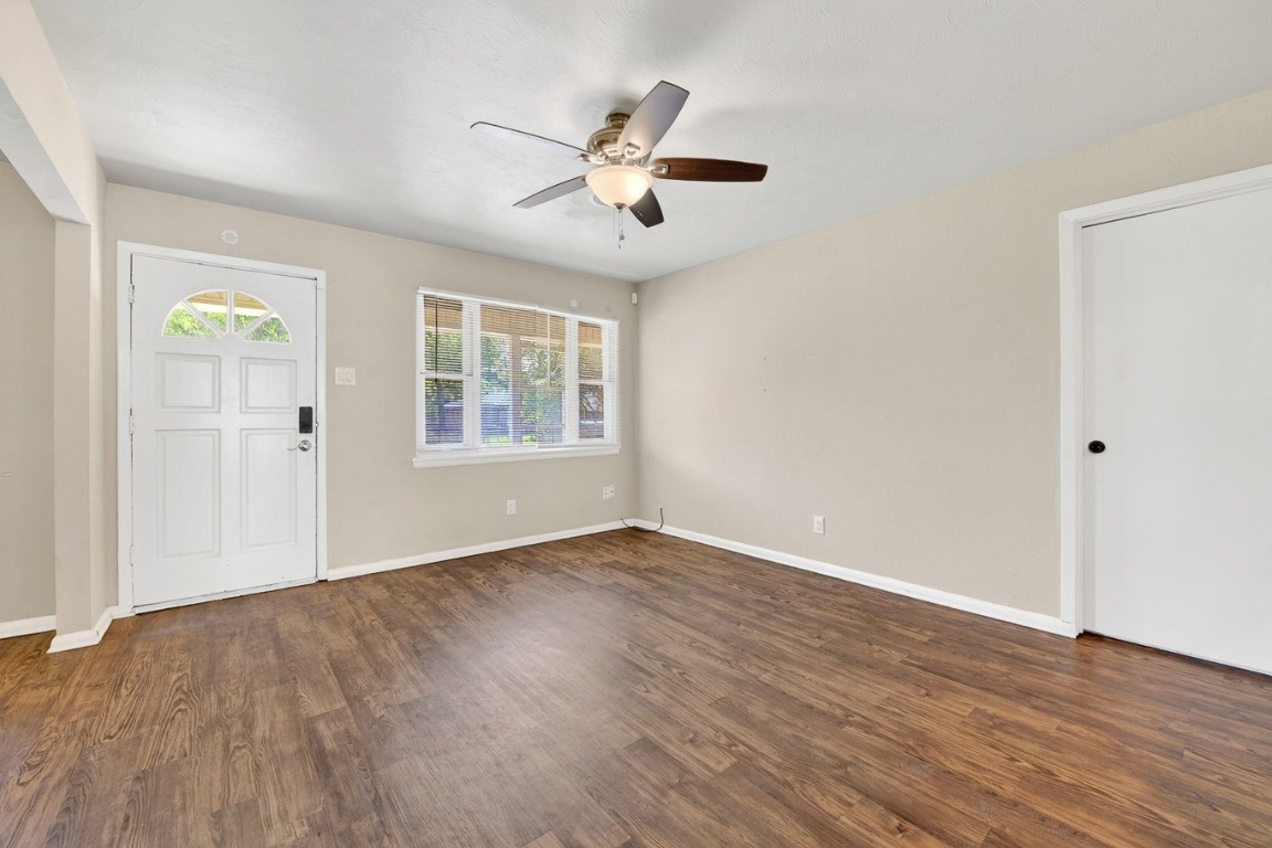 2539 Hillsboro Avenue Dallas TX 75228