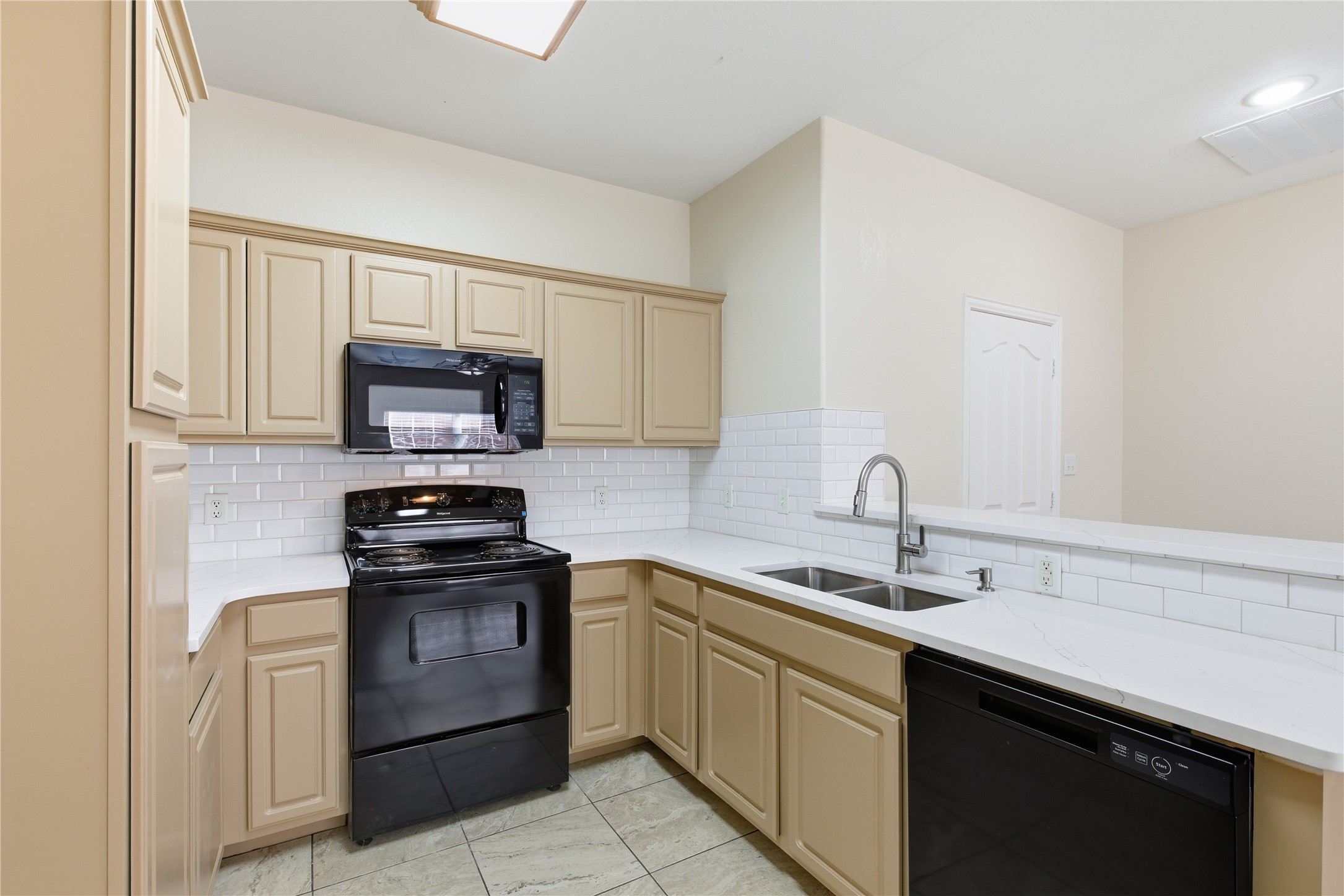 609 E Mcgee Street Sherman TX 75090