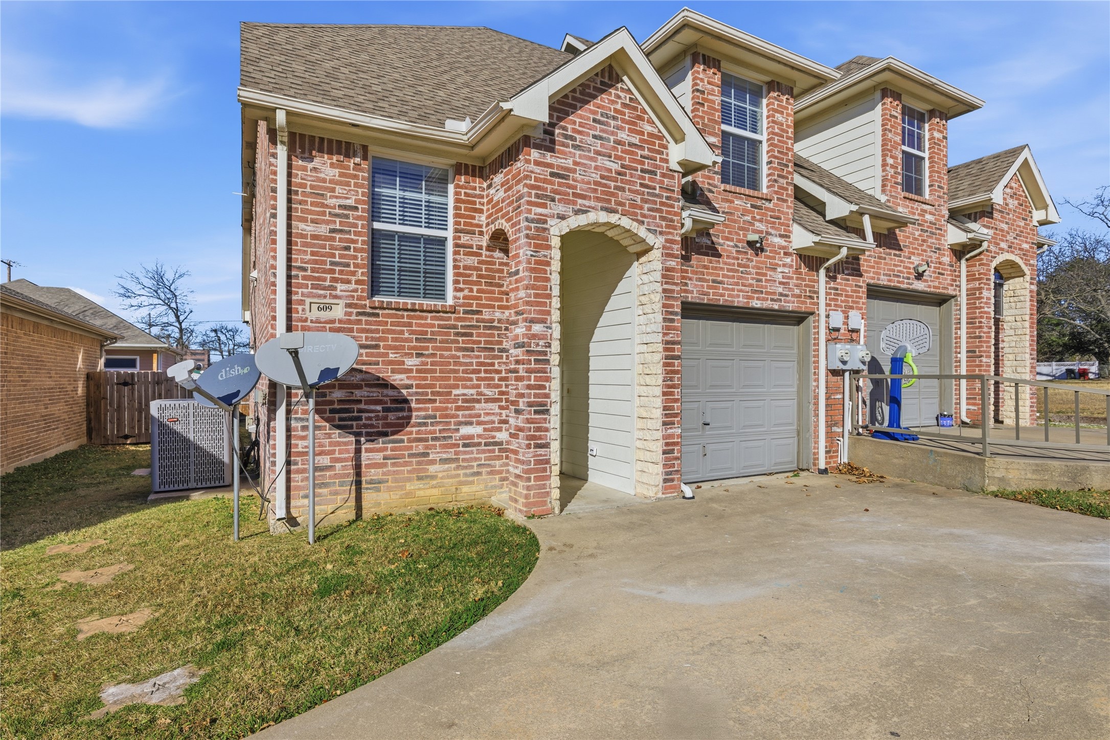 609 E Mcgee Street Sherman TX 75090
