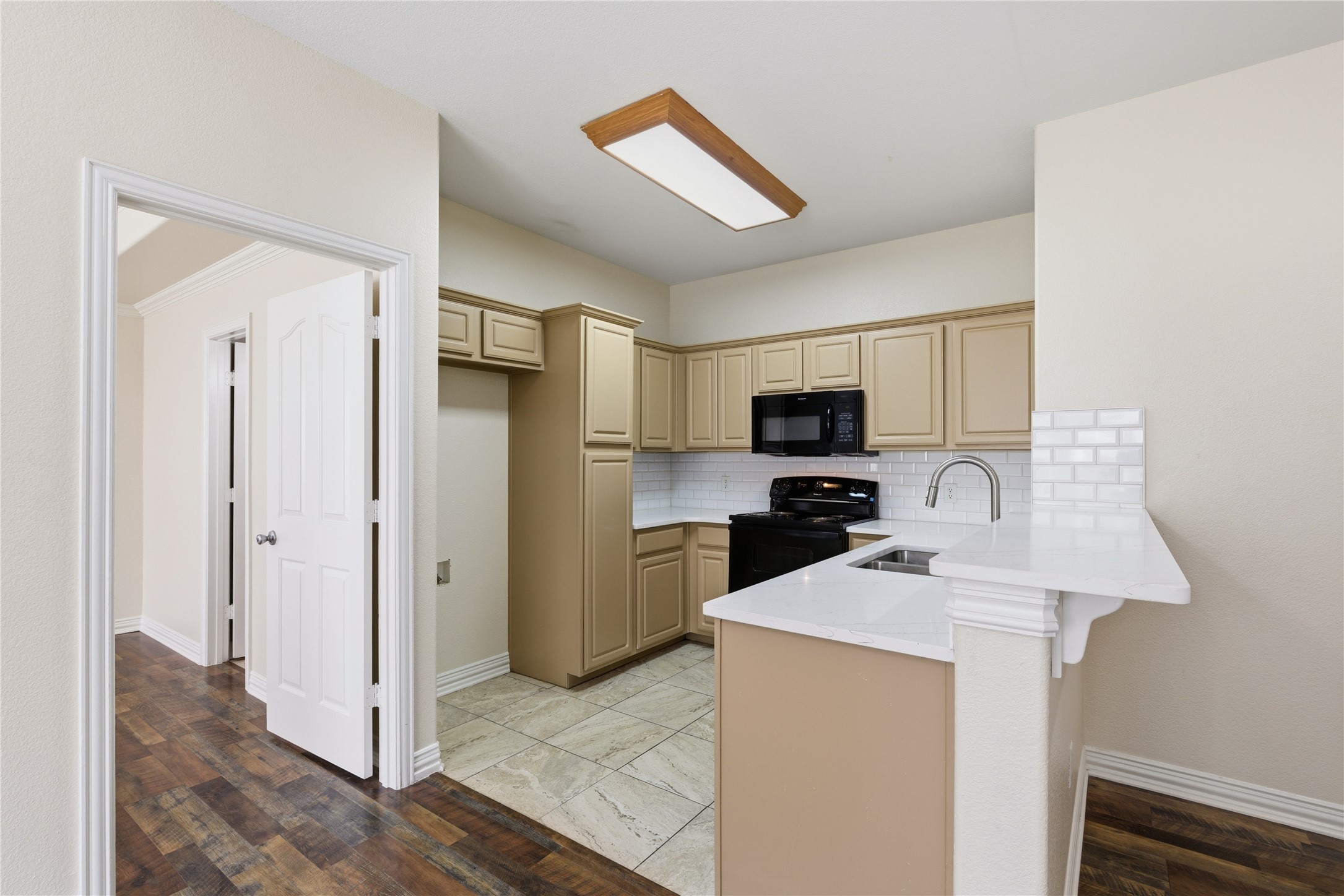 609 E Mcgee Street Sherman TX 75090