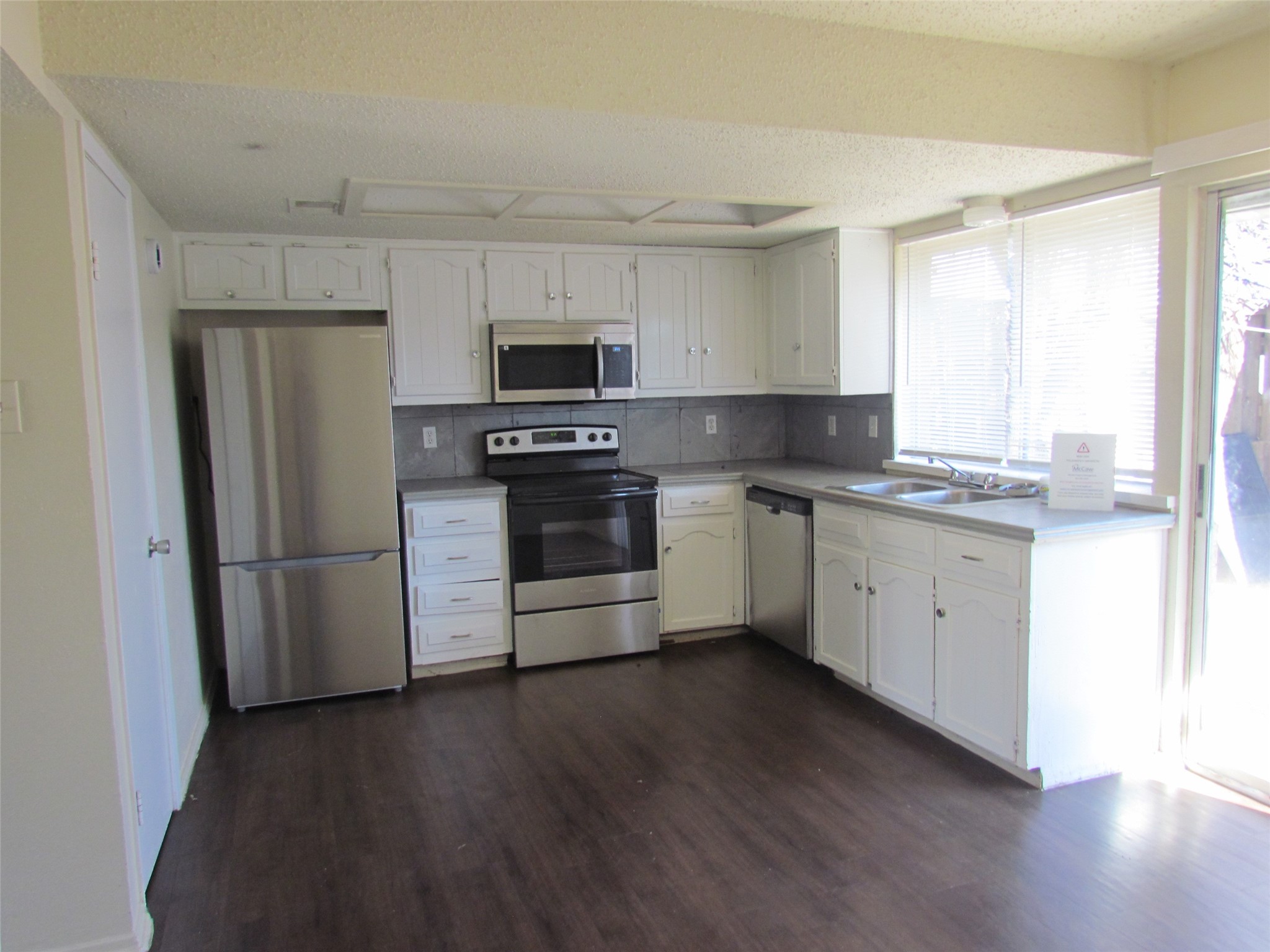 302 Candlewood Lane Garland TX 75041