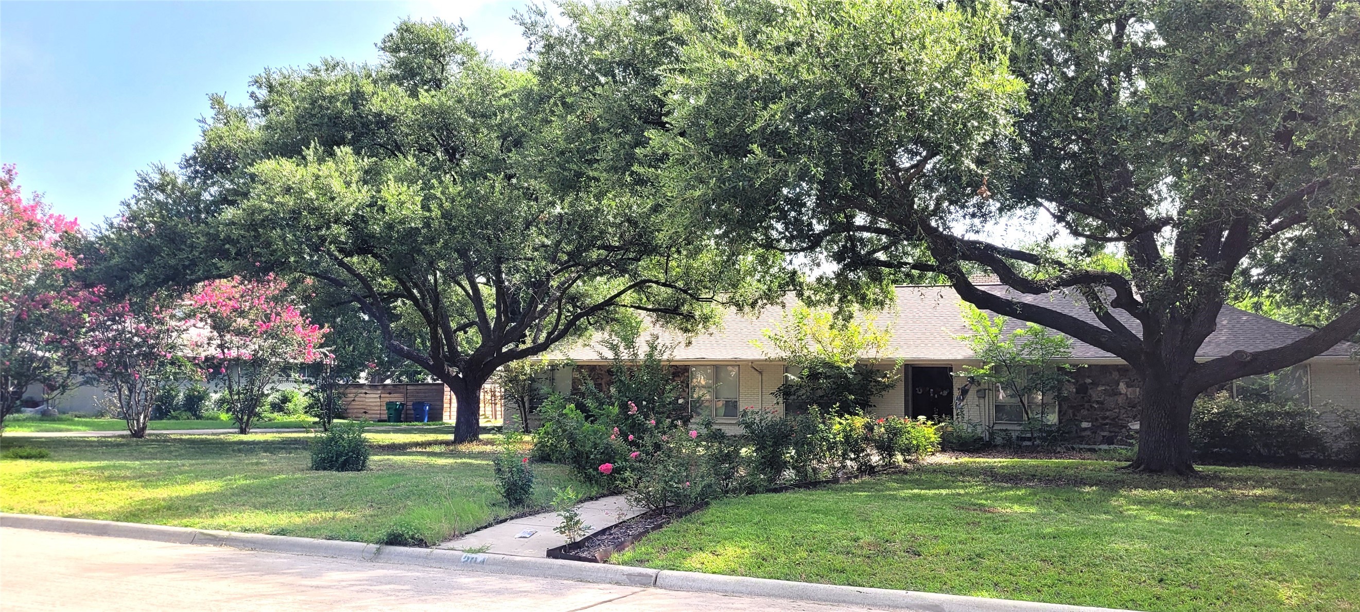 204 Overhill Drive Waxahachie TX 75165