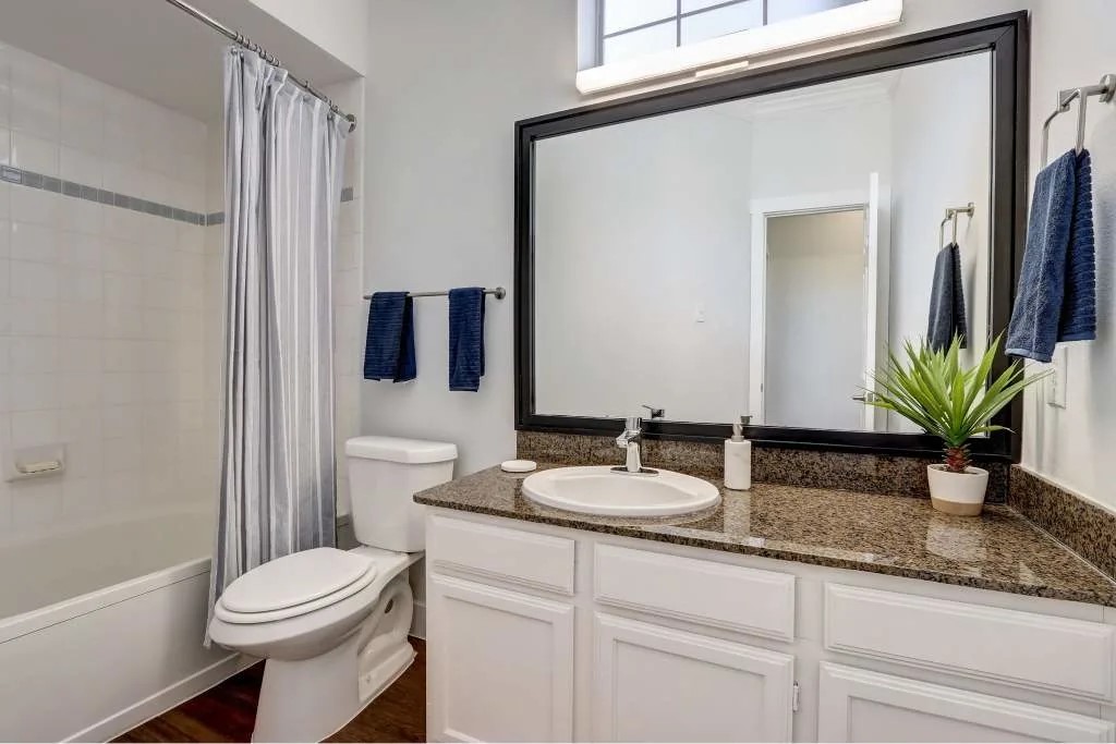 17250 Knoll Trail Drive Dallas TX 75248