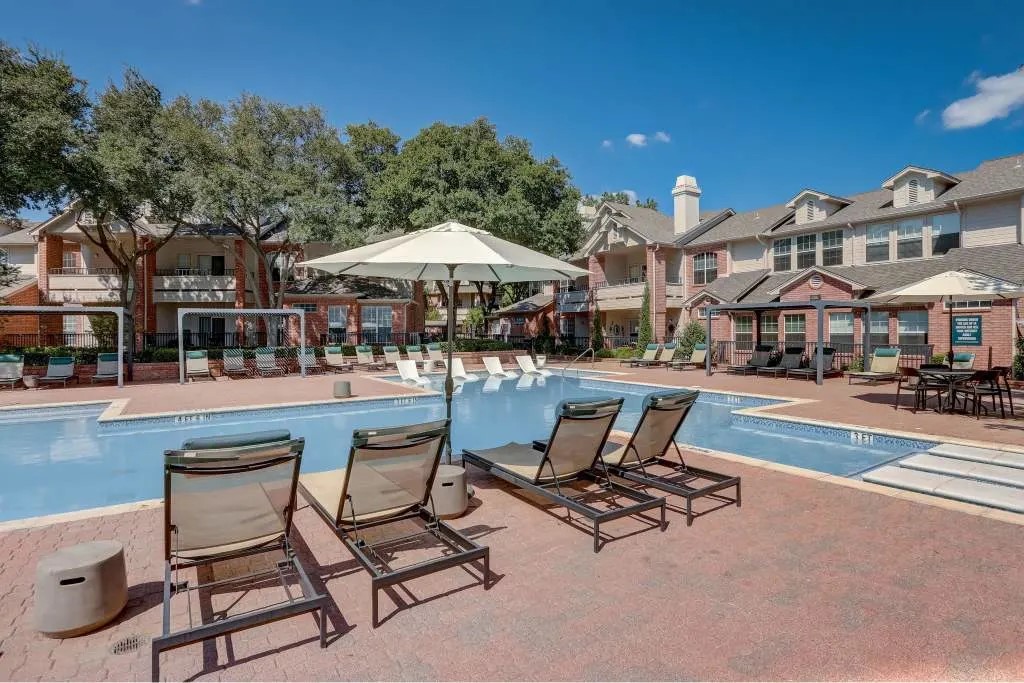 17250 Knoll Trail Drive Dallas TX 75248