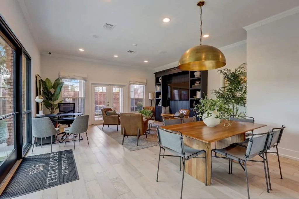 17250 Knoll Trail Drive Dallas TX 75248