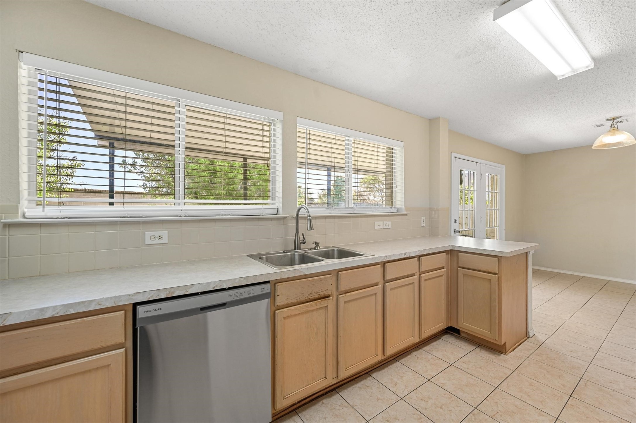 6632 Canyon Oak Drive Fort Worth TX 76112