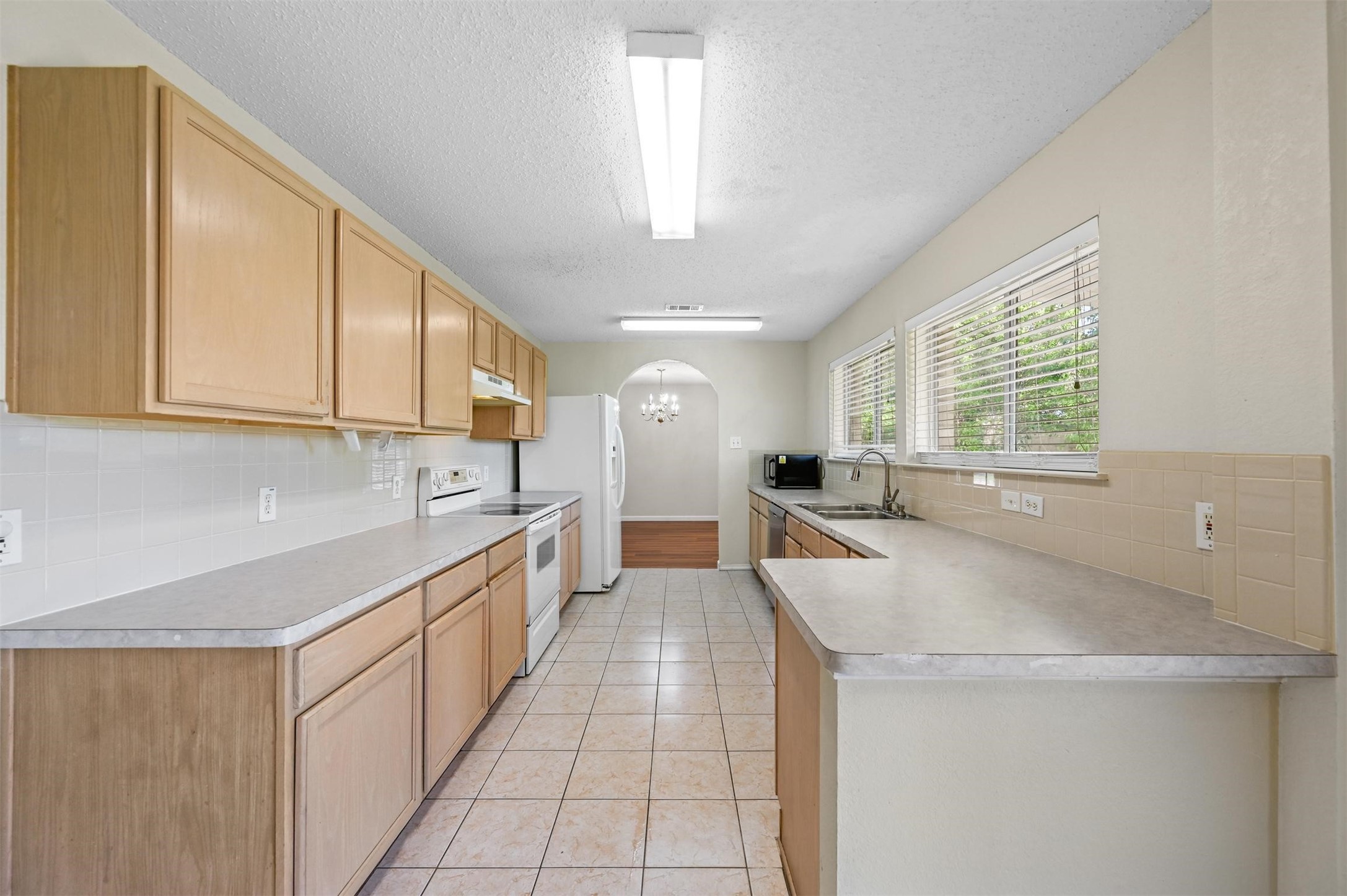 6632 Canyon Oak Drive Fort Worth TX 76112