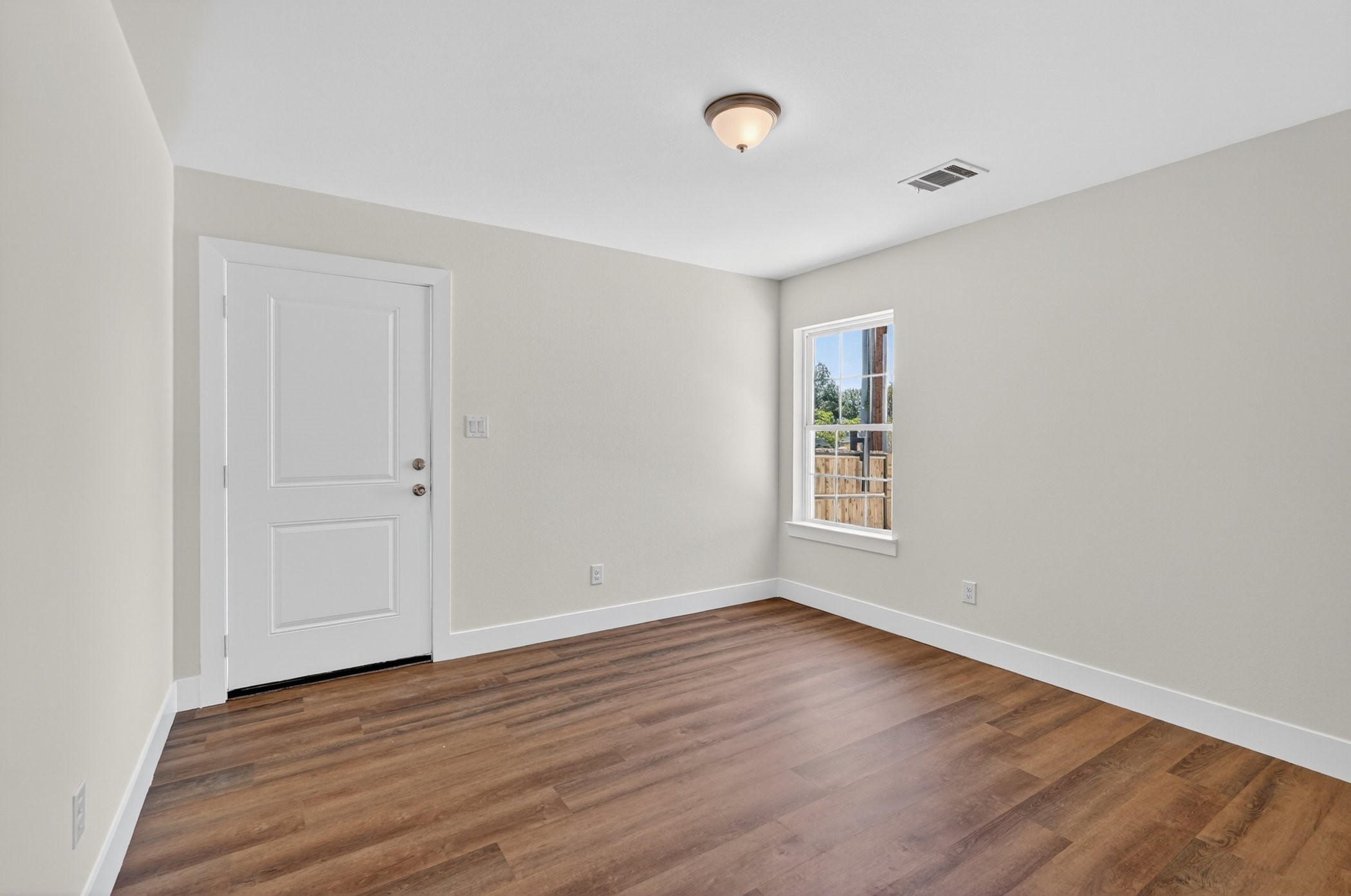4002 Falls Drive Dallas TX 75211
