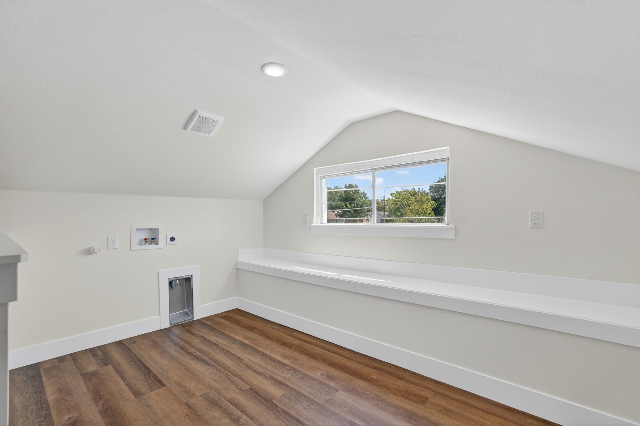 4002 Falls Drive Dallas TX 75211