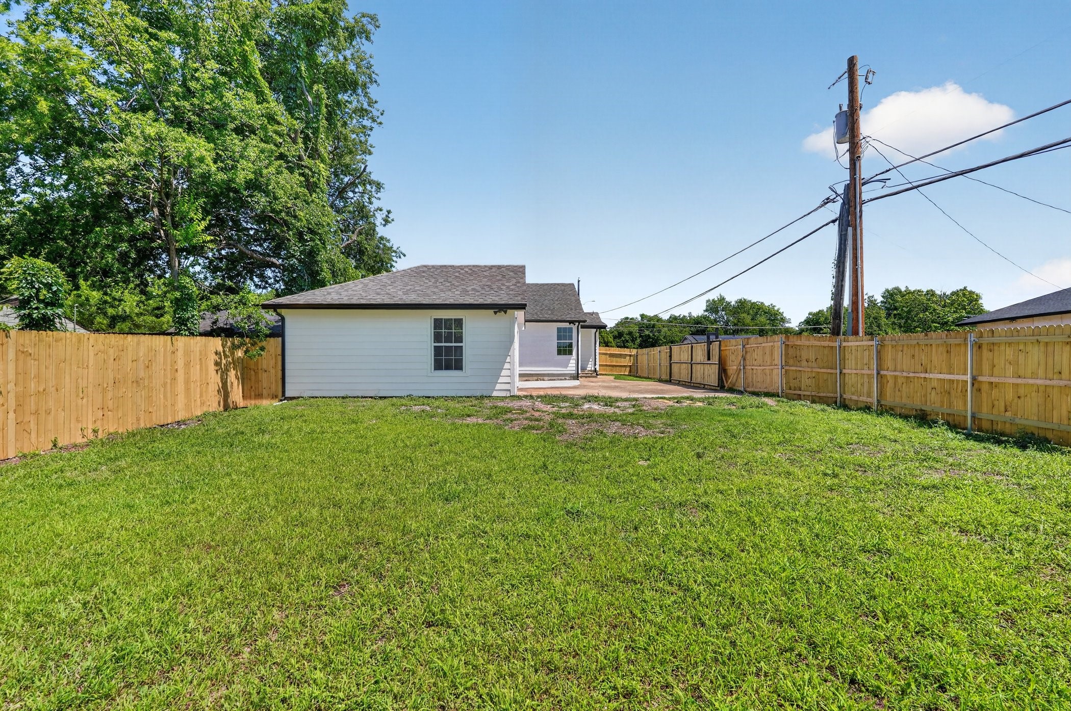 4002 Falls Drive Dallas TX 75211