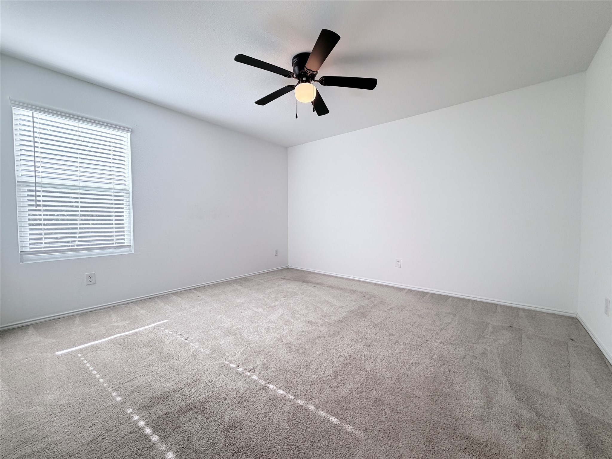 1717 Round House Lane Dallas TX 75253