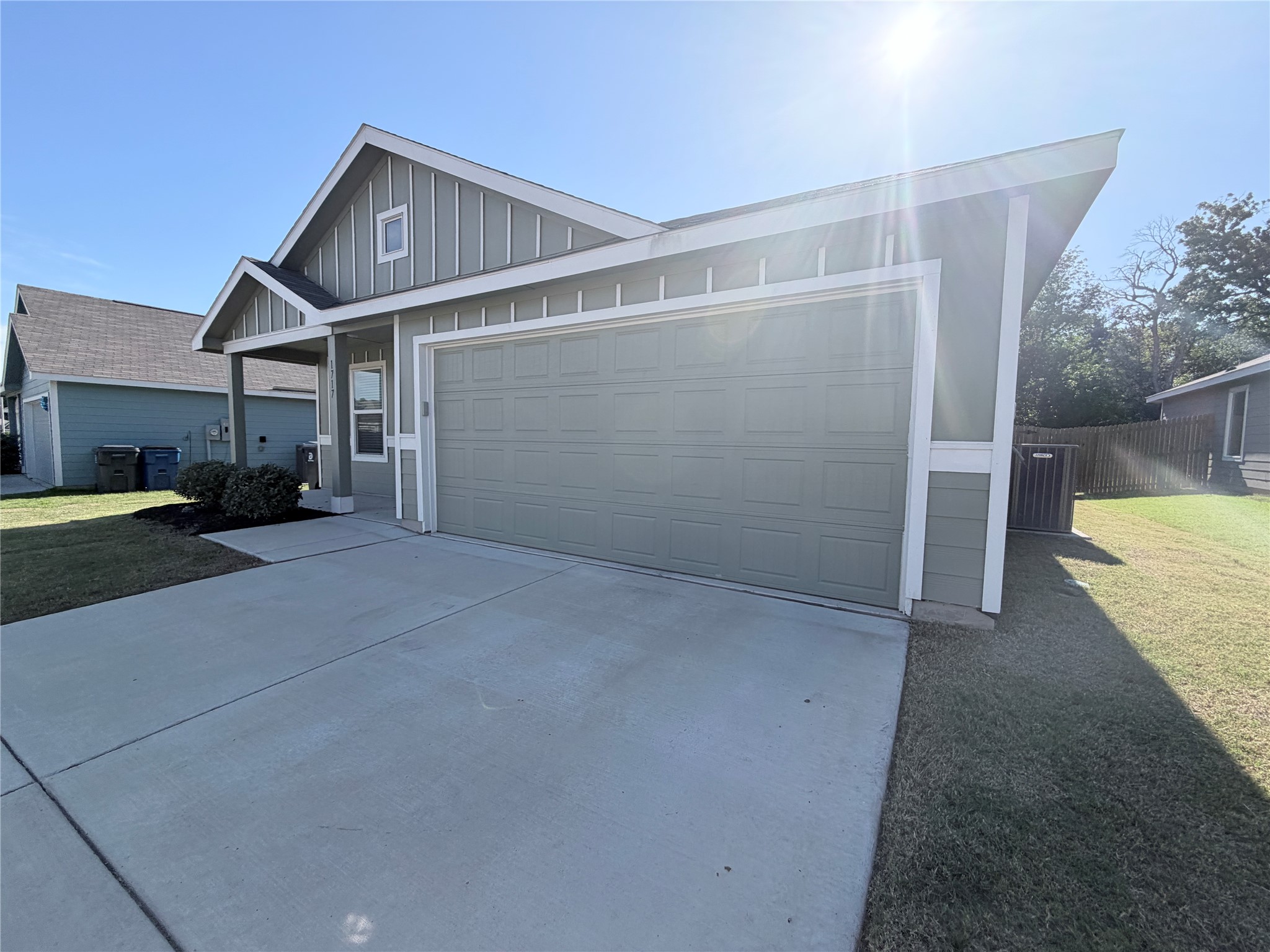 1717 Round House Lane Dallas TX 75253