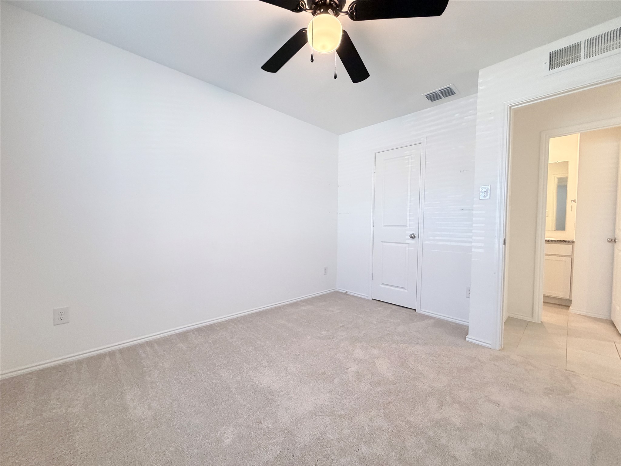 1717 Round House Lane Dallas TX 75253