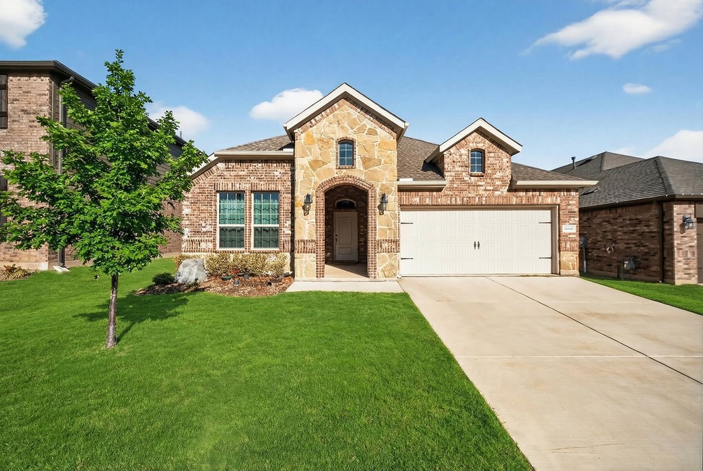 10601 Autumn Leaves Lane Aubrey TX 76227