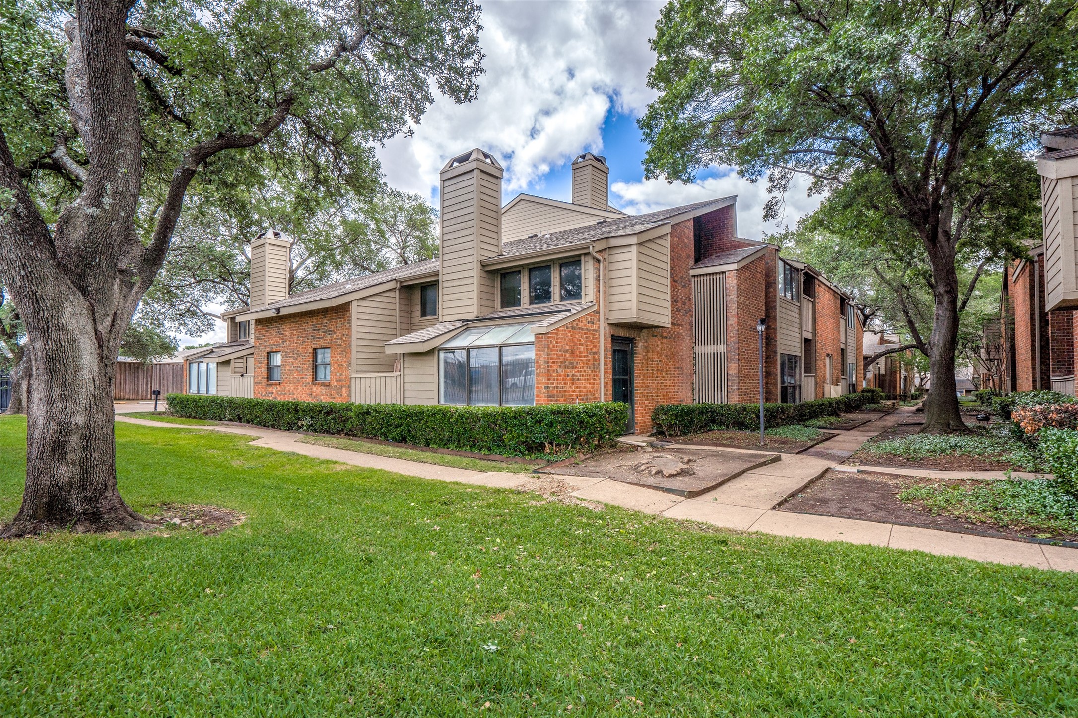 9254 Forest Lane Dallas TX 75243