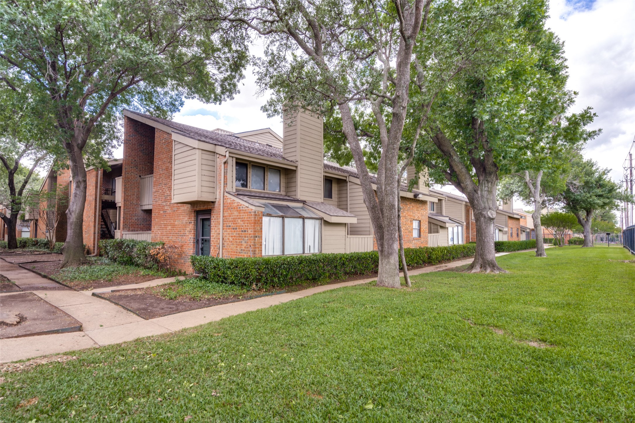 9254 Forest Lane Dallas TX 75243