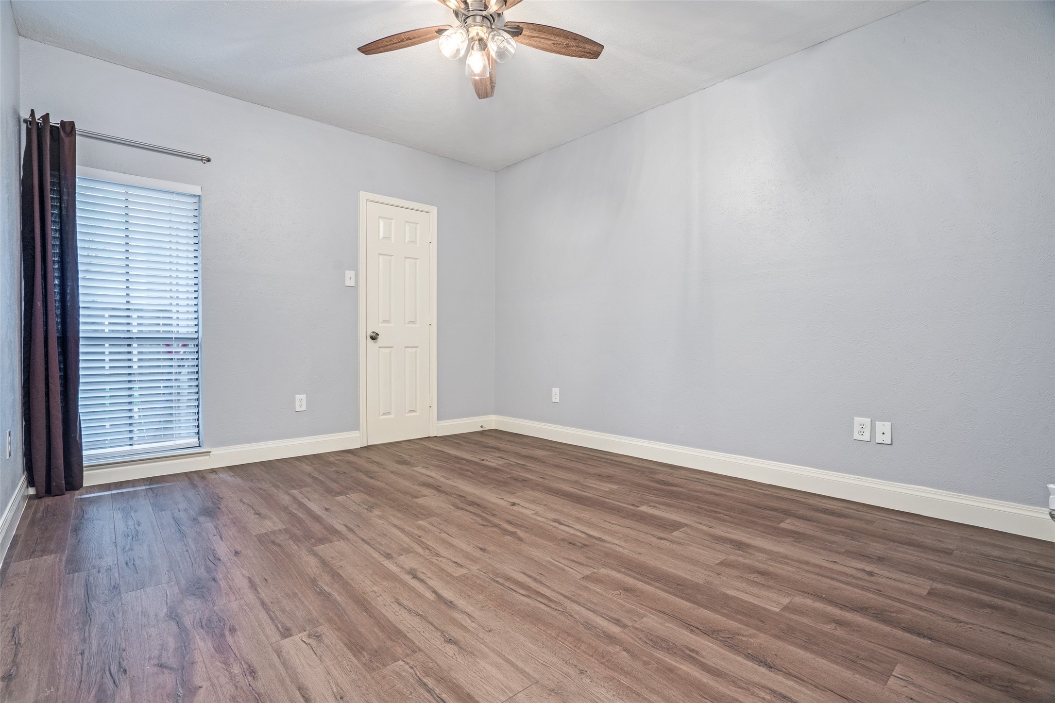 9254 Forest Lane Dallas TX 75243