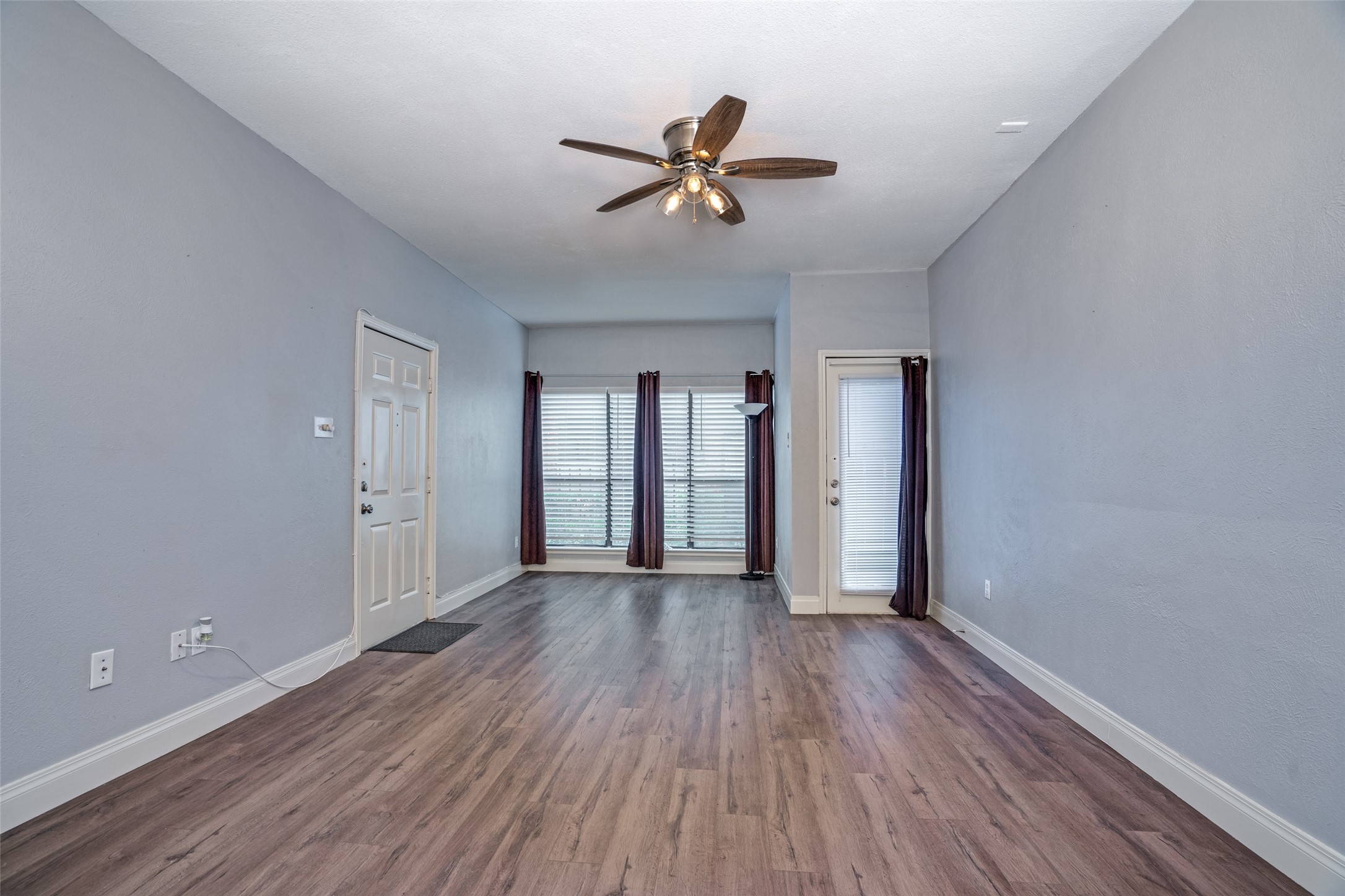 9254 Forest Lane Dallas TX 75243